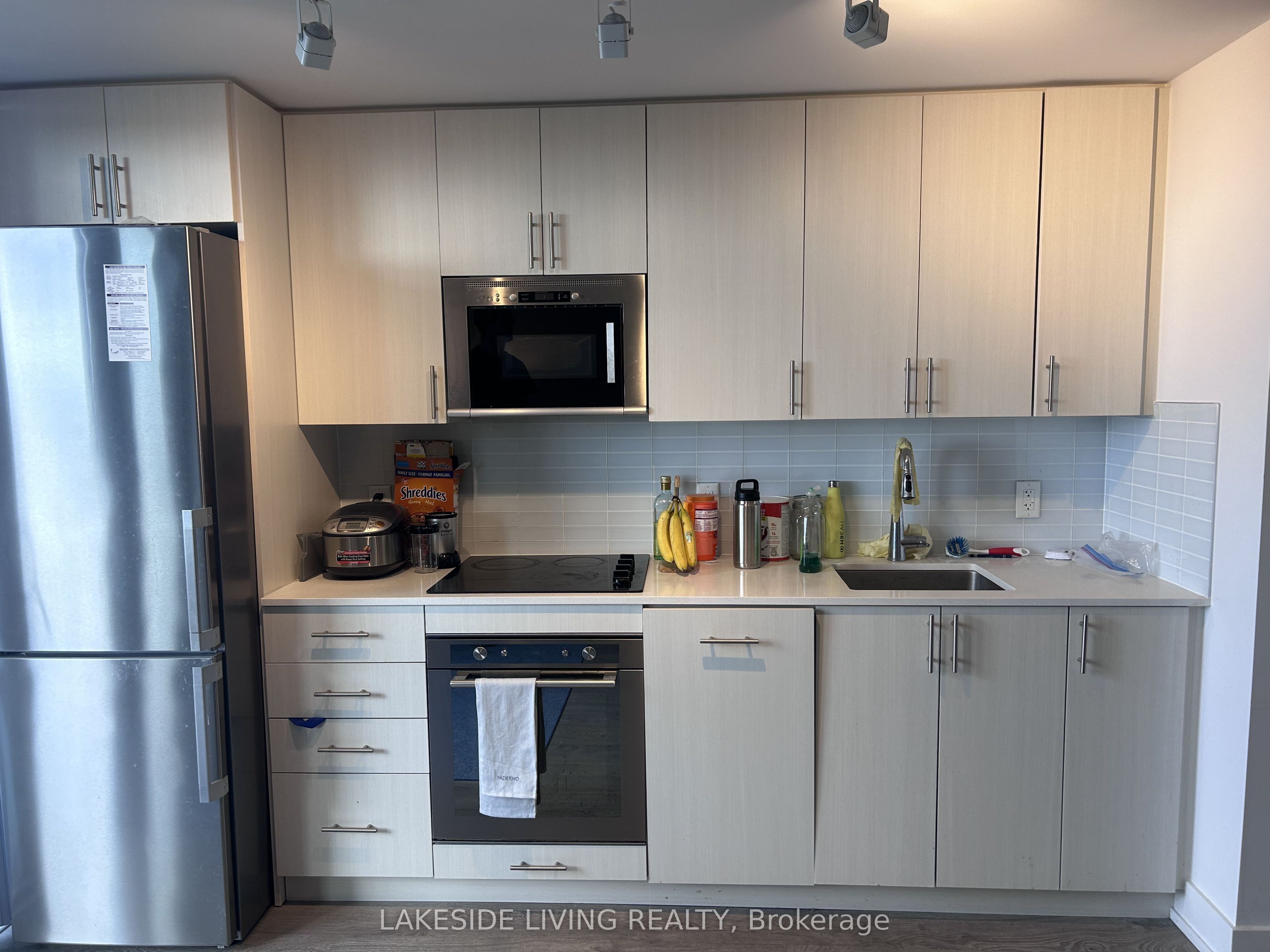 2550 Simcoe Street N 2201 Property Photo 7