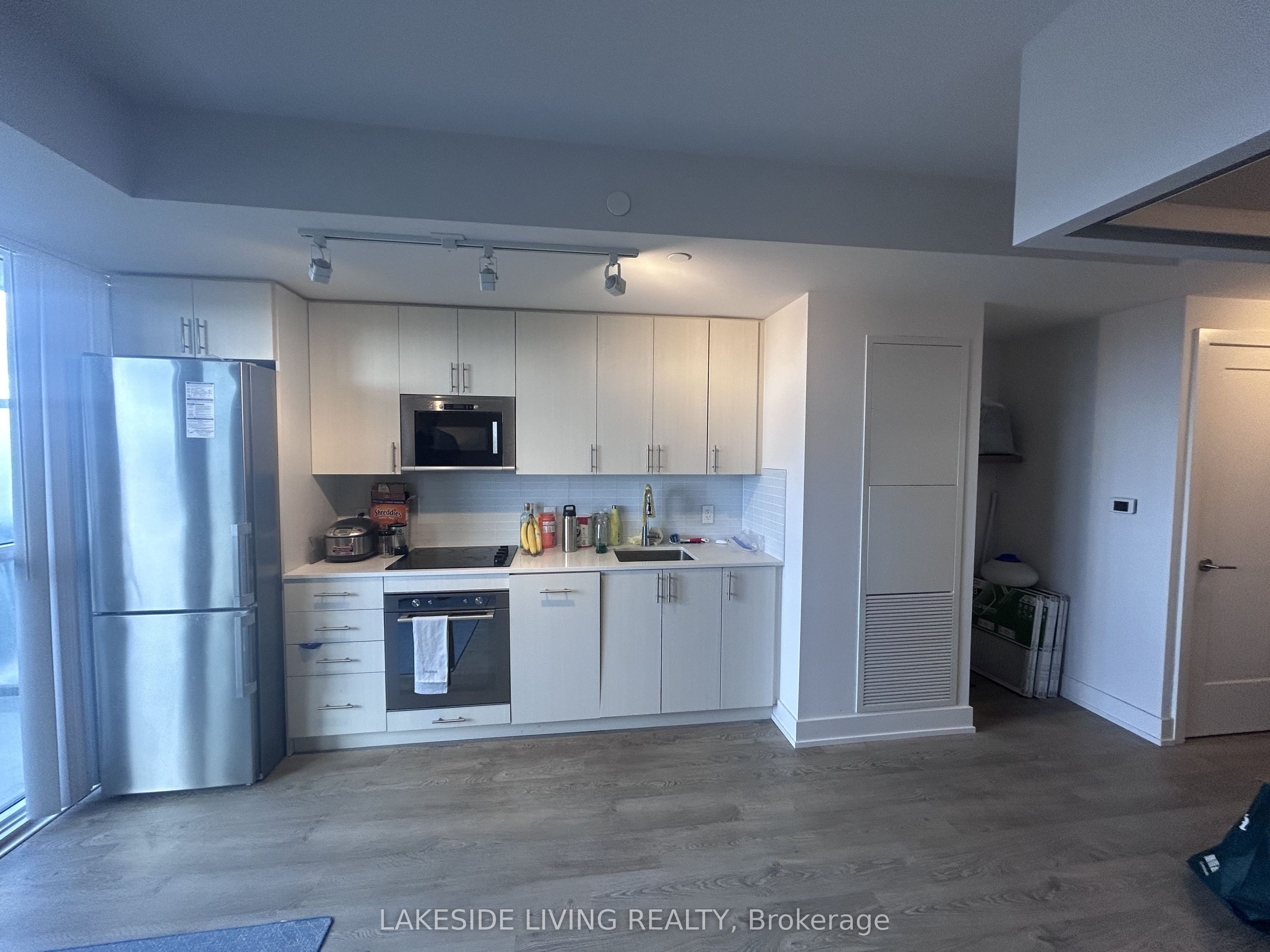 2550 Simcoe Street N 2201 Property Photo 8