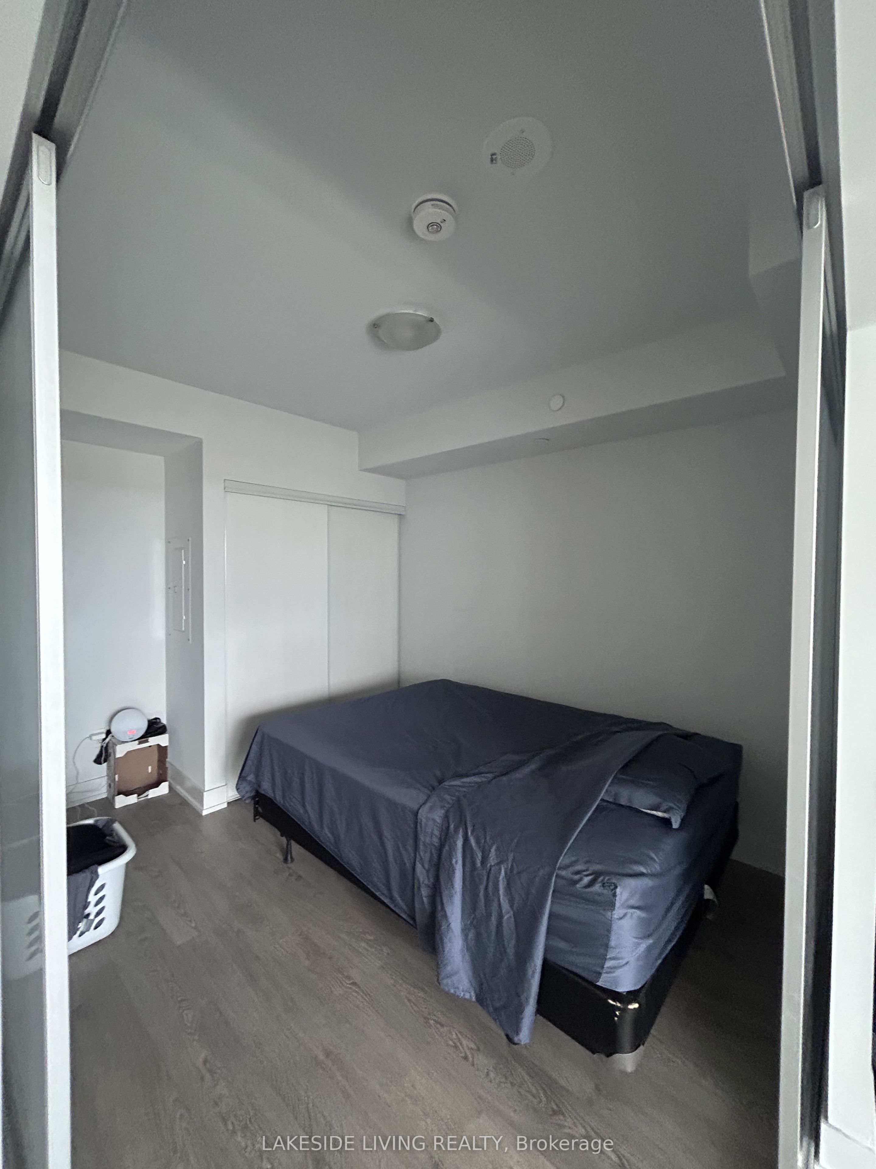 2550 Simcoe Street N 2201 Property Photo 11