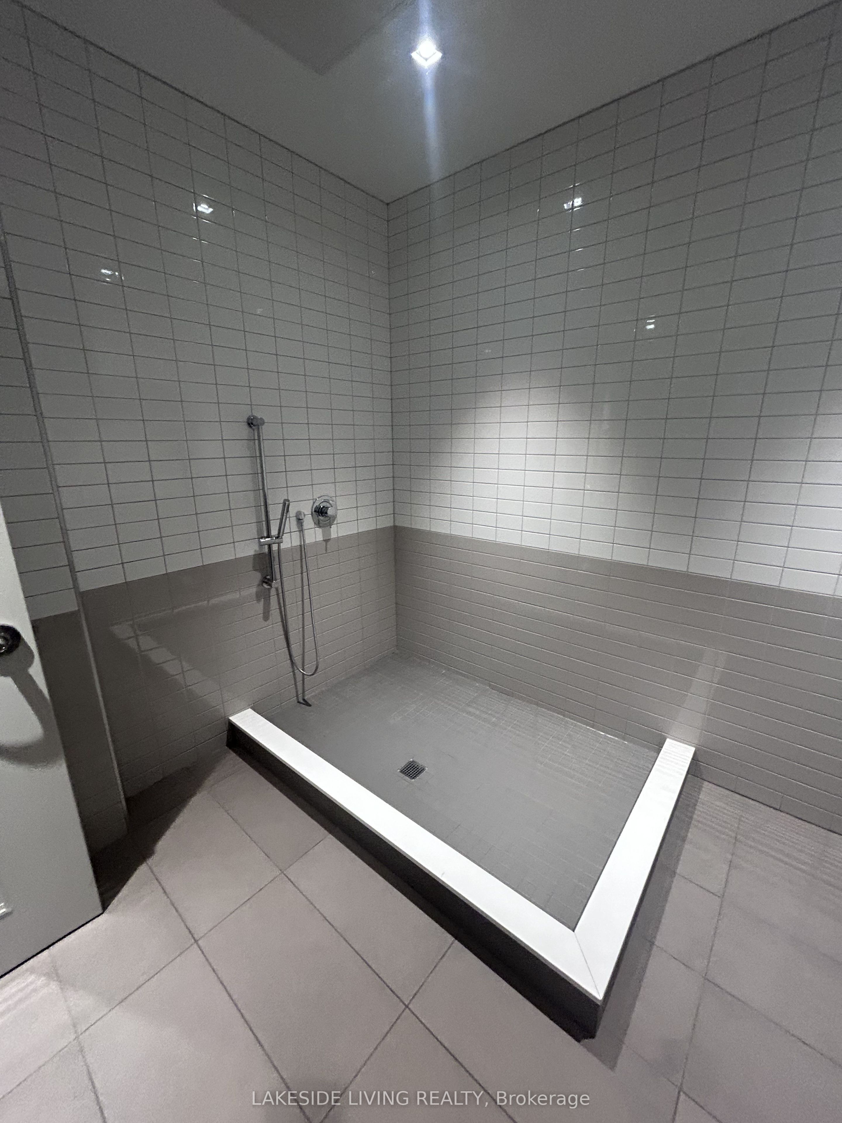 2550 Simcoe Street N 2201 Property Photo 33