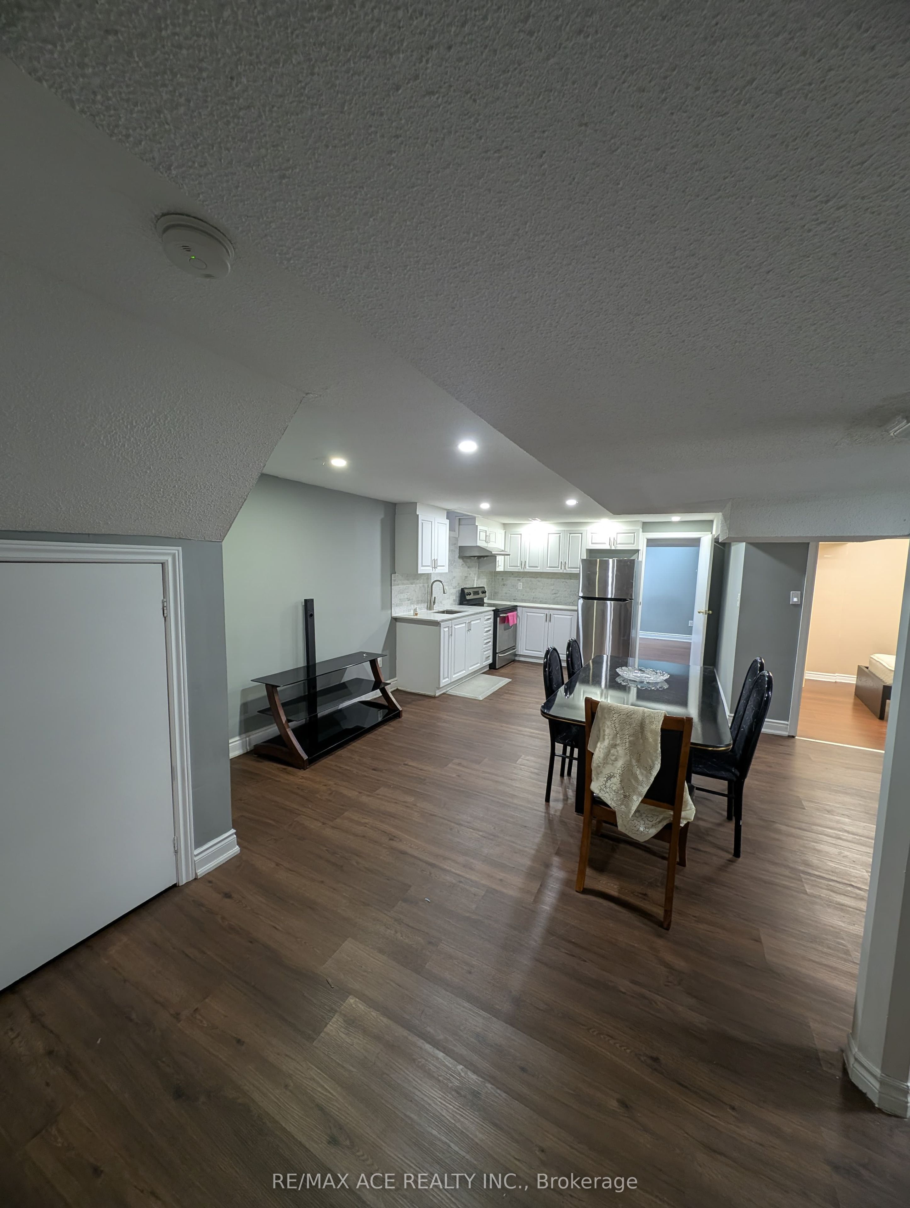 10 May Apple Terrace Property Photo 3