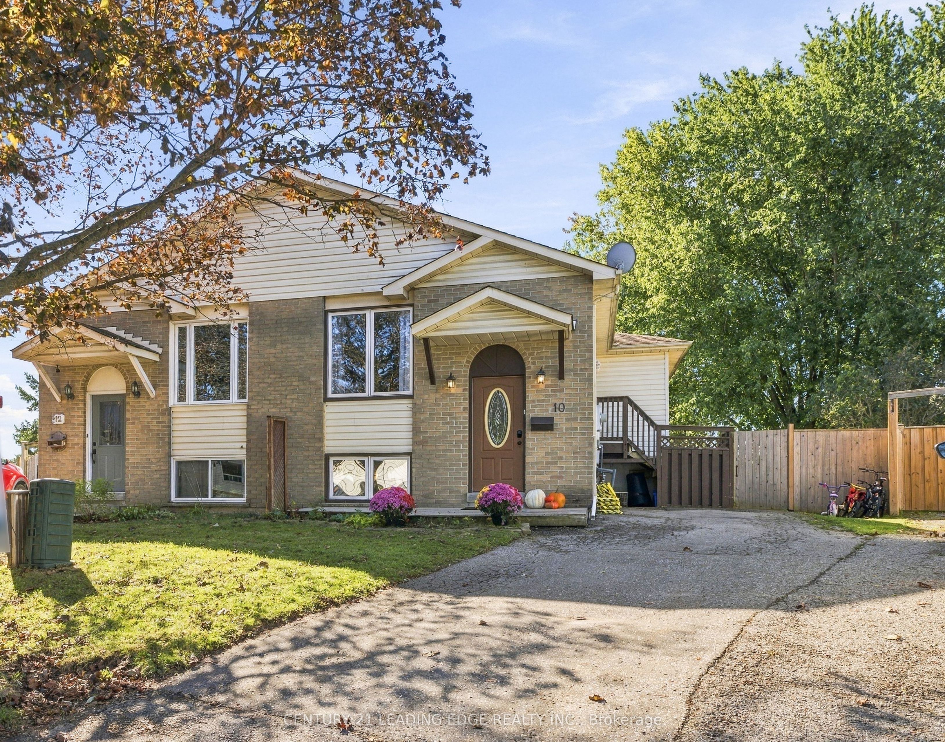 10 Fairbairn Court Property Photo 1