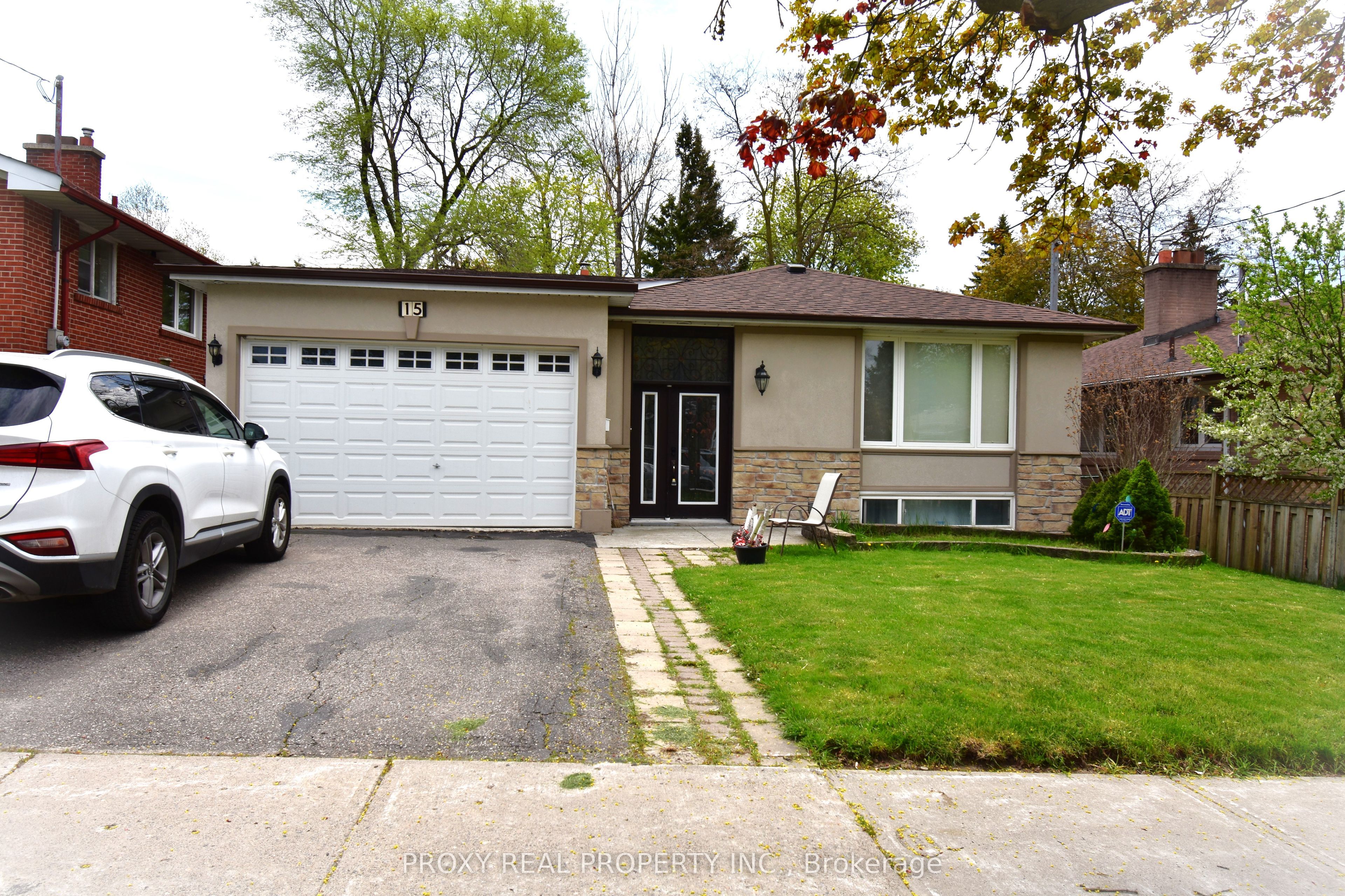 15 Suraty (basement) Avenue Property Photo 1