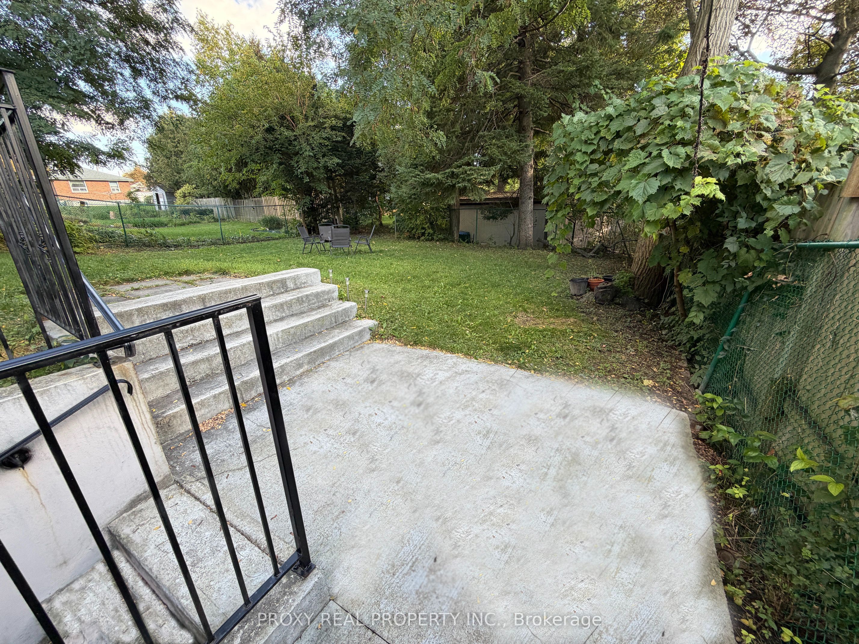 15 Suraty (basement) Avenue Property Photo 2