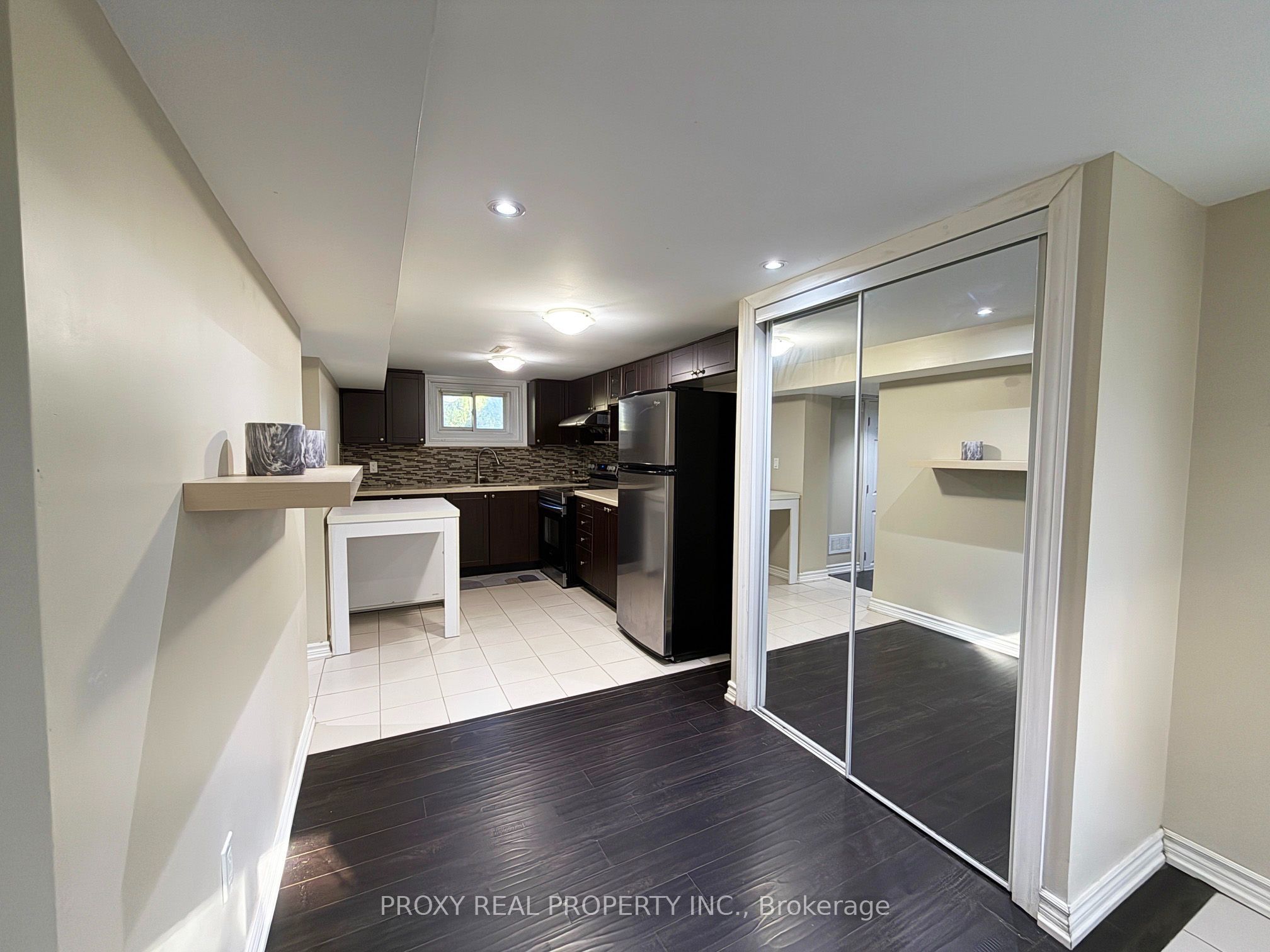 15 Suraty (basement) Avenue Property Photo 4