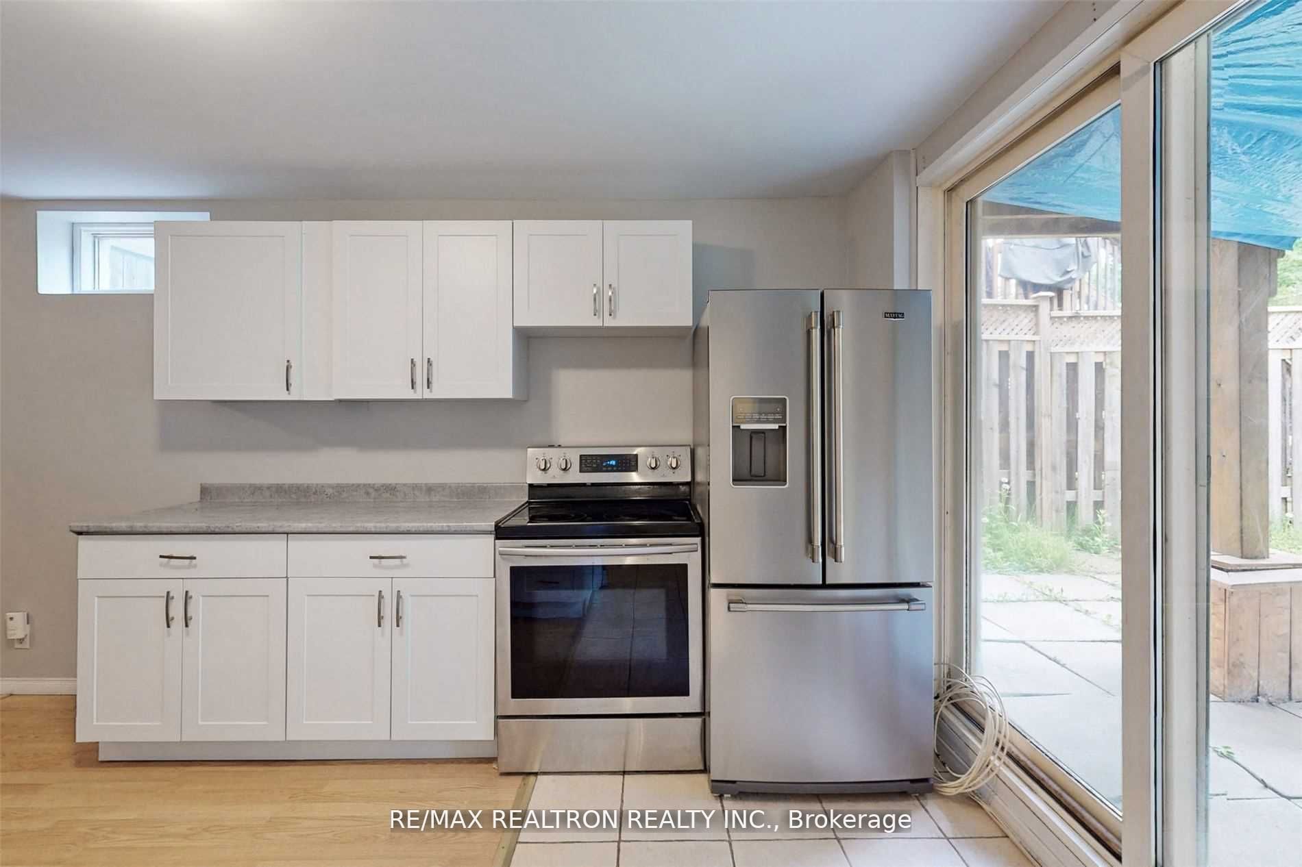 1250 Dartmoor Street #lower Property Photo 2