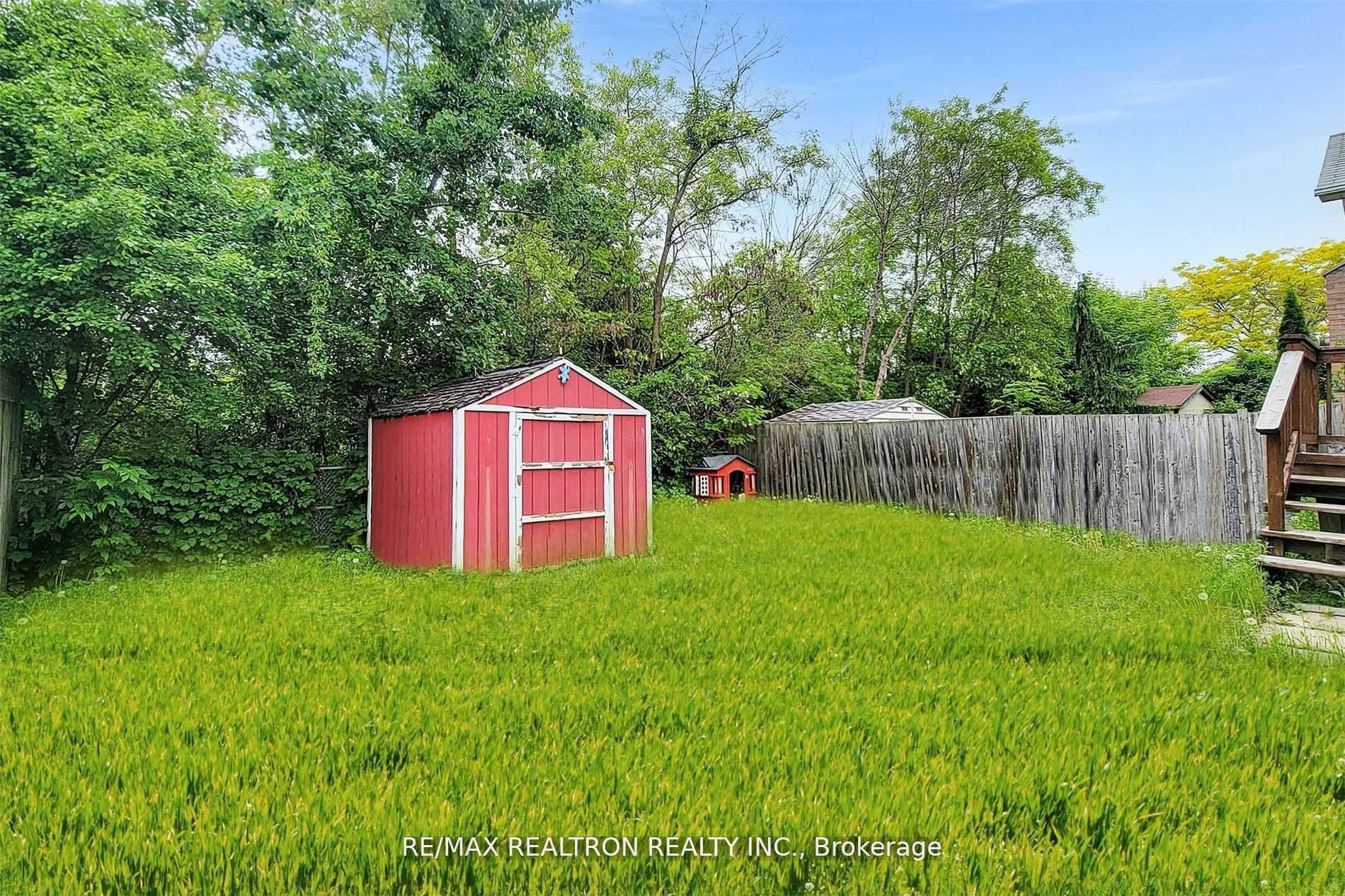 1250 Dartmoor Street #lower Property Photo 12