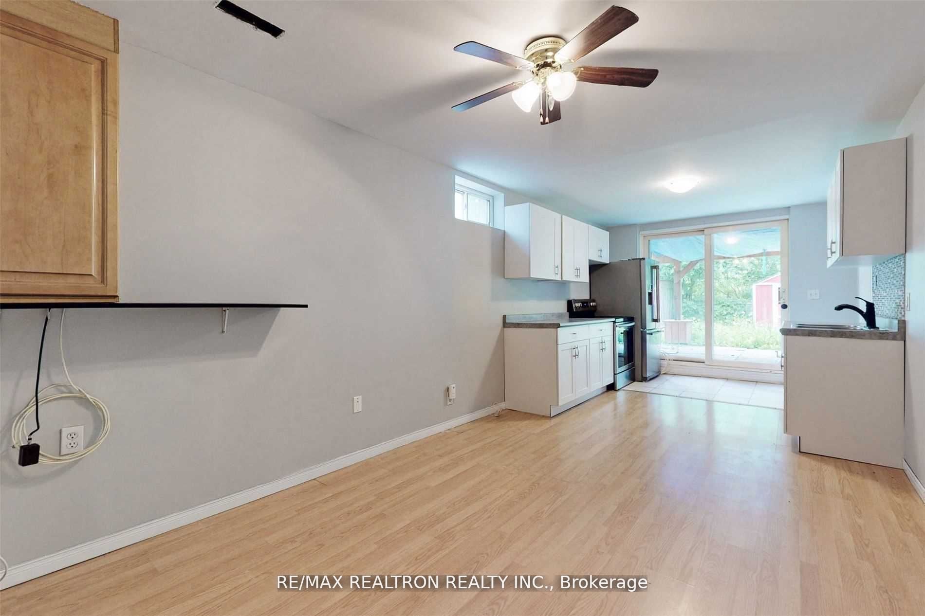 1250 Dartmoor Street #lower Property Photo 14