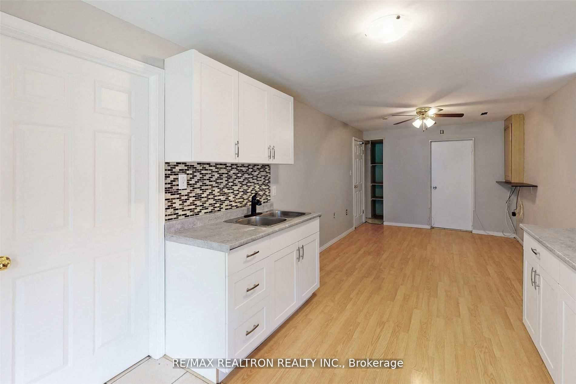 1250 Dartmoor Street #lower Property Photo 17