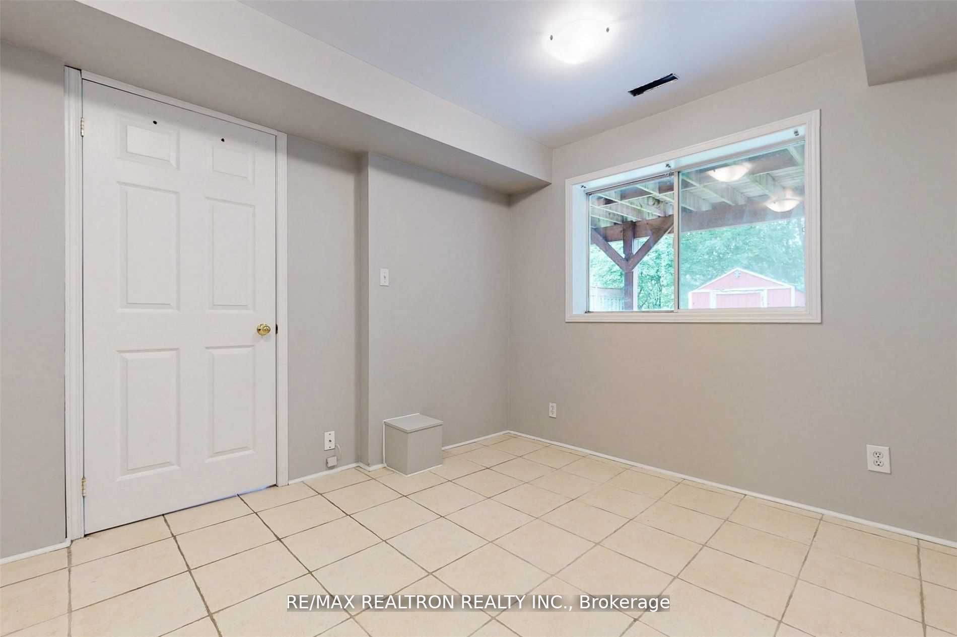 1250 Dartmoor Street #lower Property Photo 22