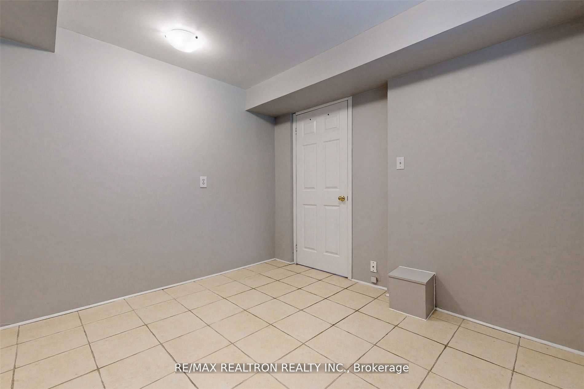 1250 Dartmoor Street #lower Property Photo 23