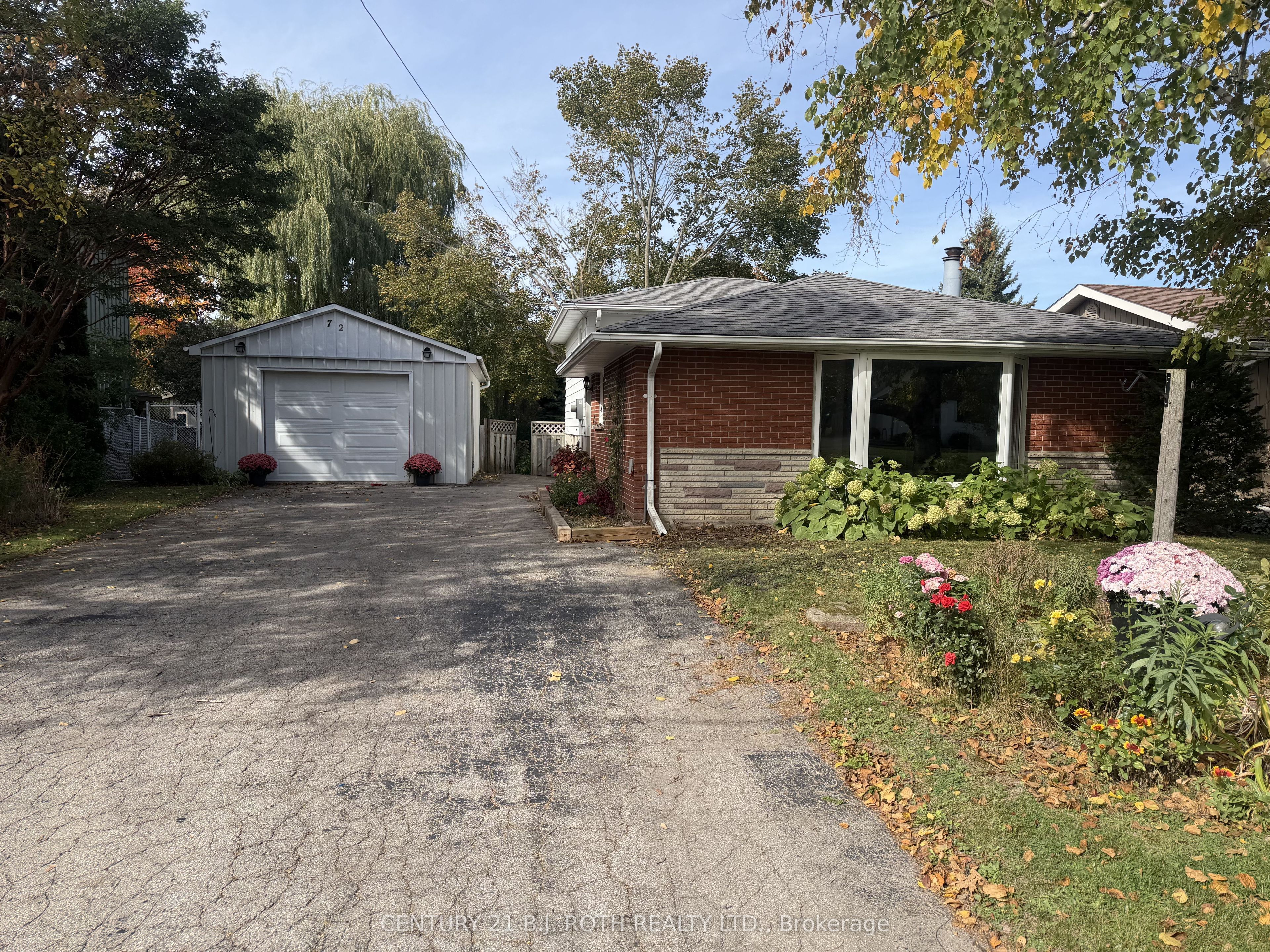 72 Allan Street Property Photo 1