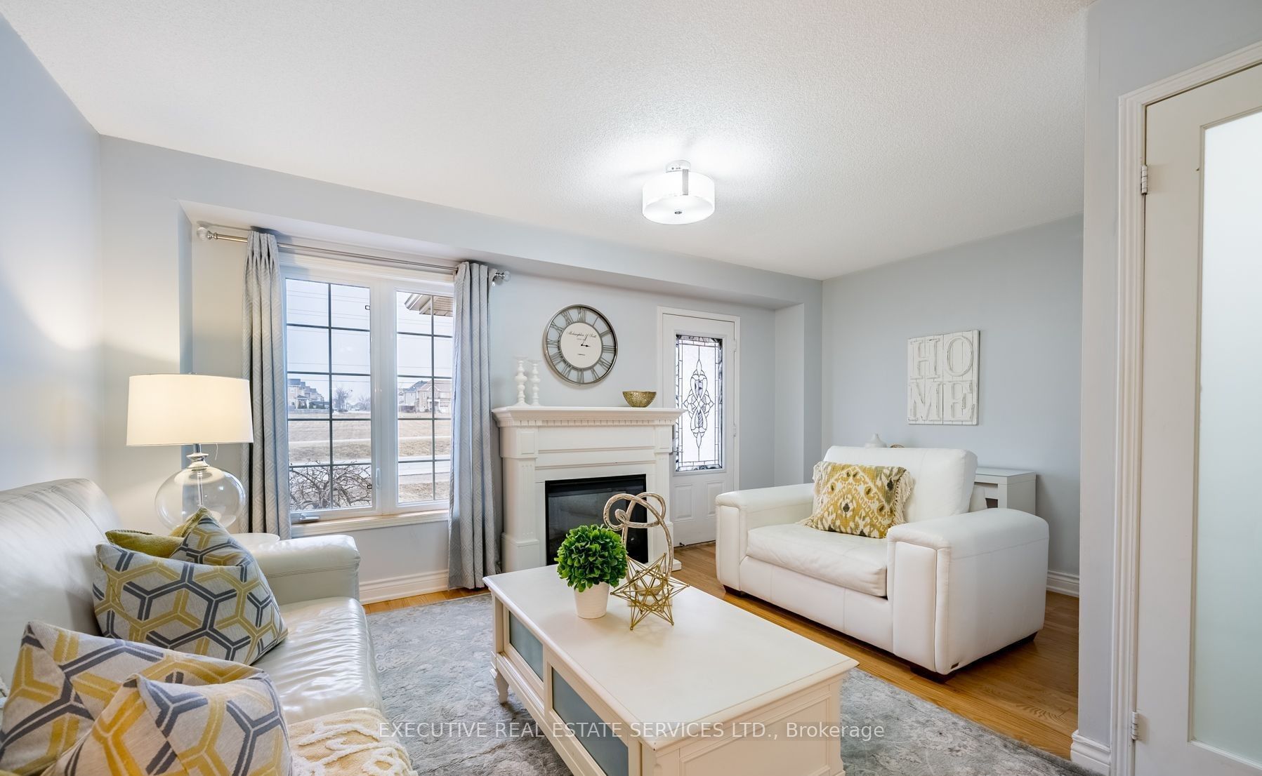 495 Rossland Road E Property Photo 16