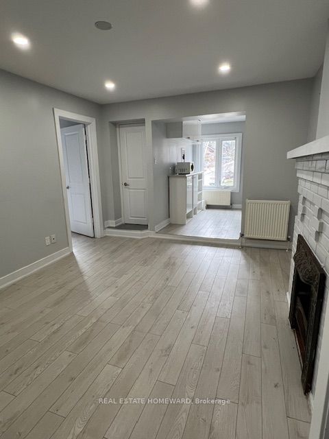 1659 Gerrard Street E 1 Property Photo 3