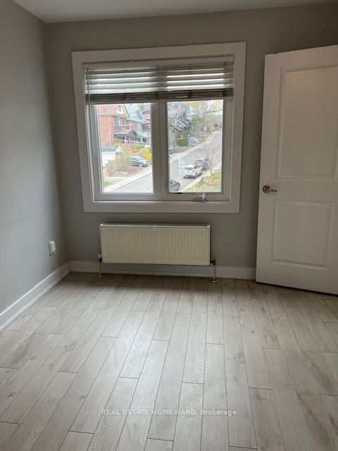 1659 Gerrard Street E 1 Property Photo 10
