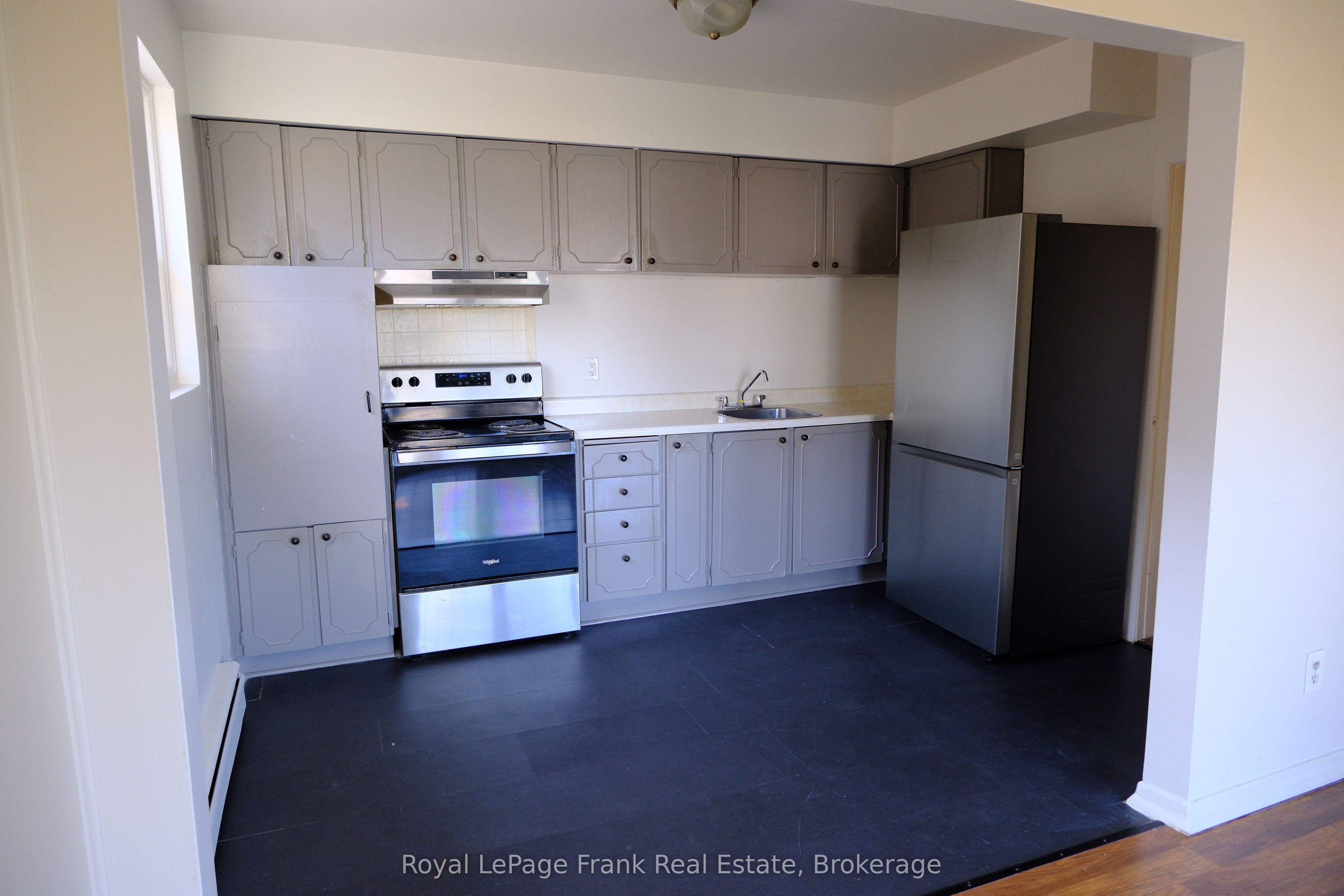365 Elgin Court 3 Property Photo 6