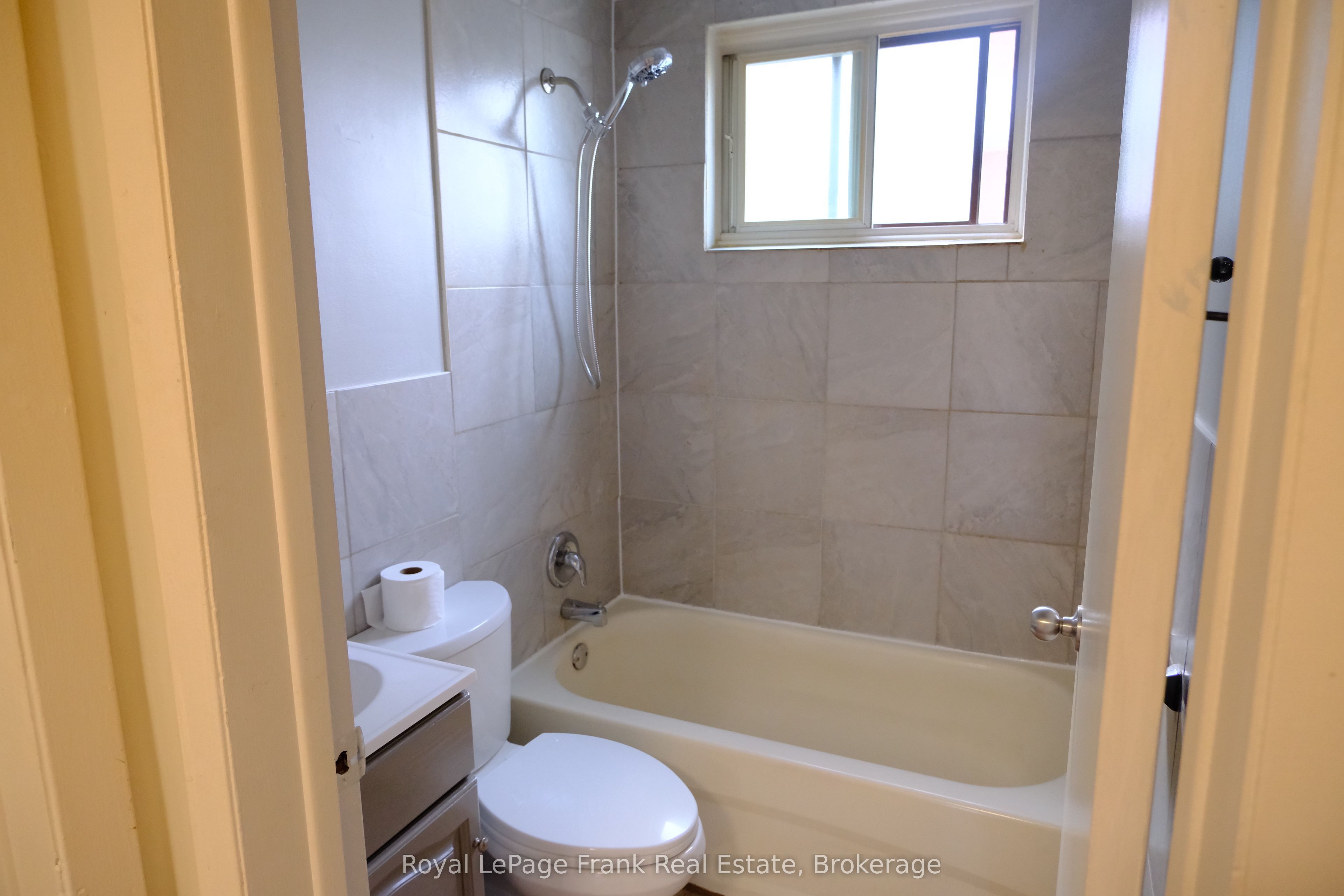 365 Elgin Court 3 Property Photo 14