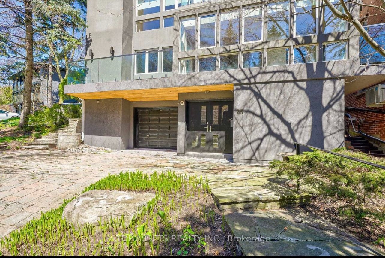25 Fallingbrook Drive Property Photo 10