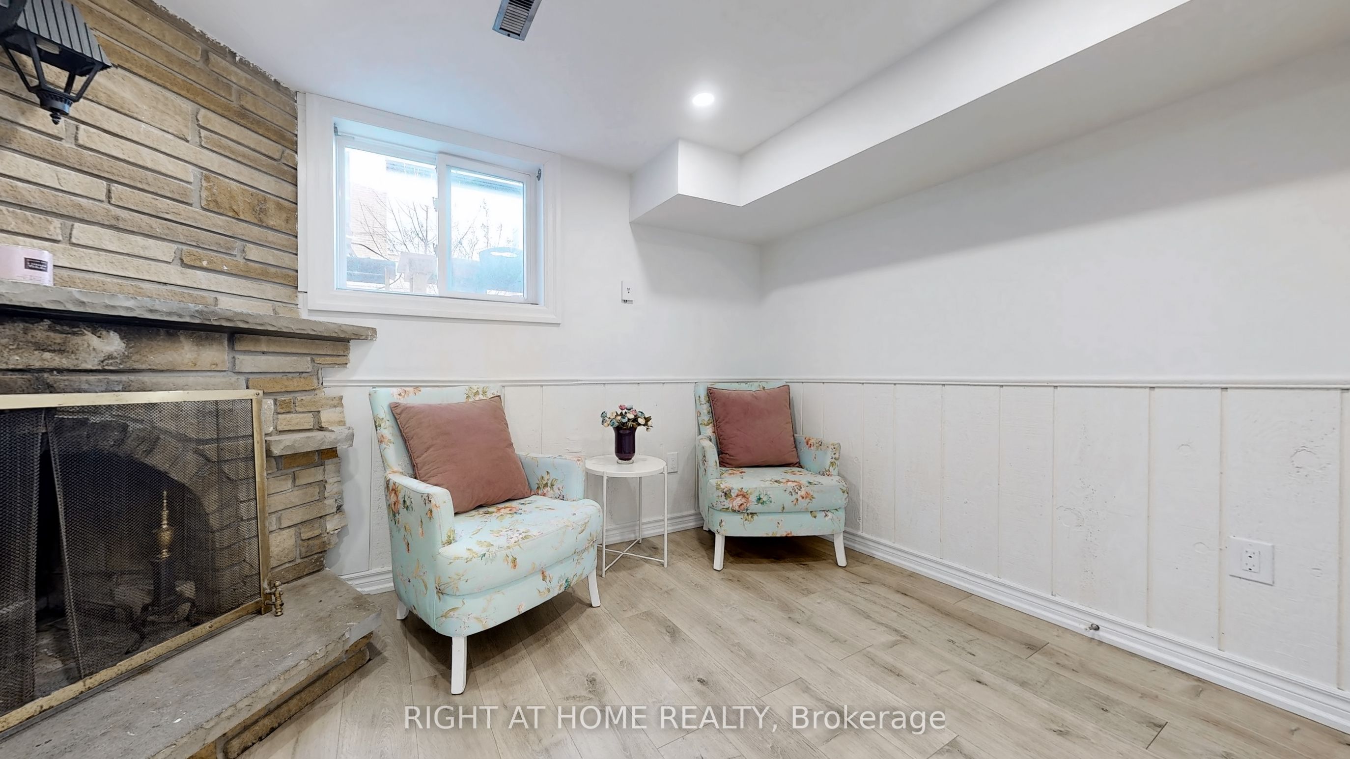 12a Kenmore Avenue Property Photo 30