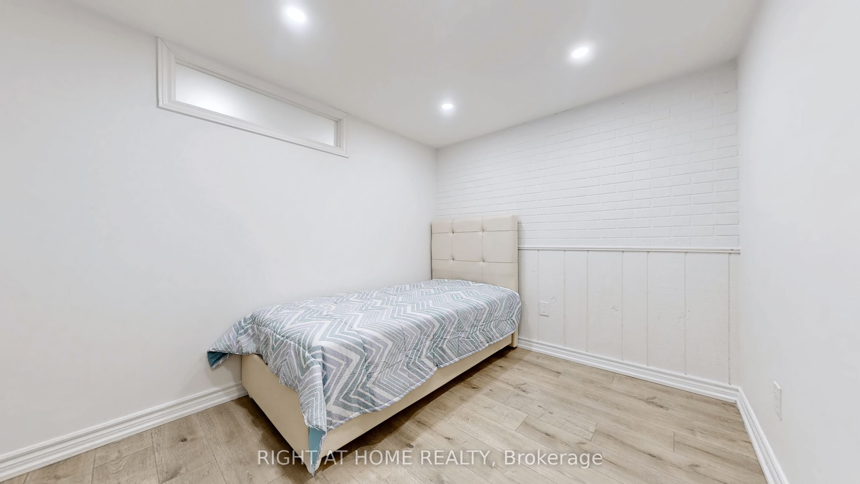 12a Kenmore Avenue Property Photo 31