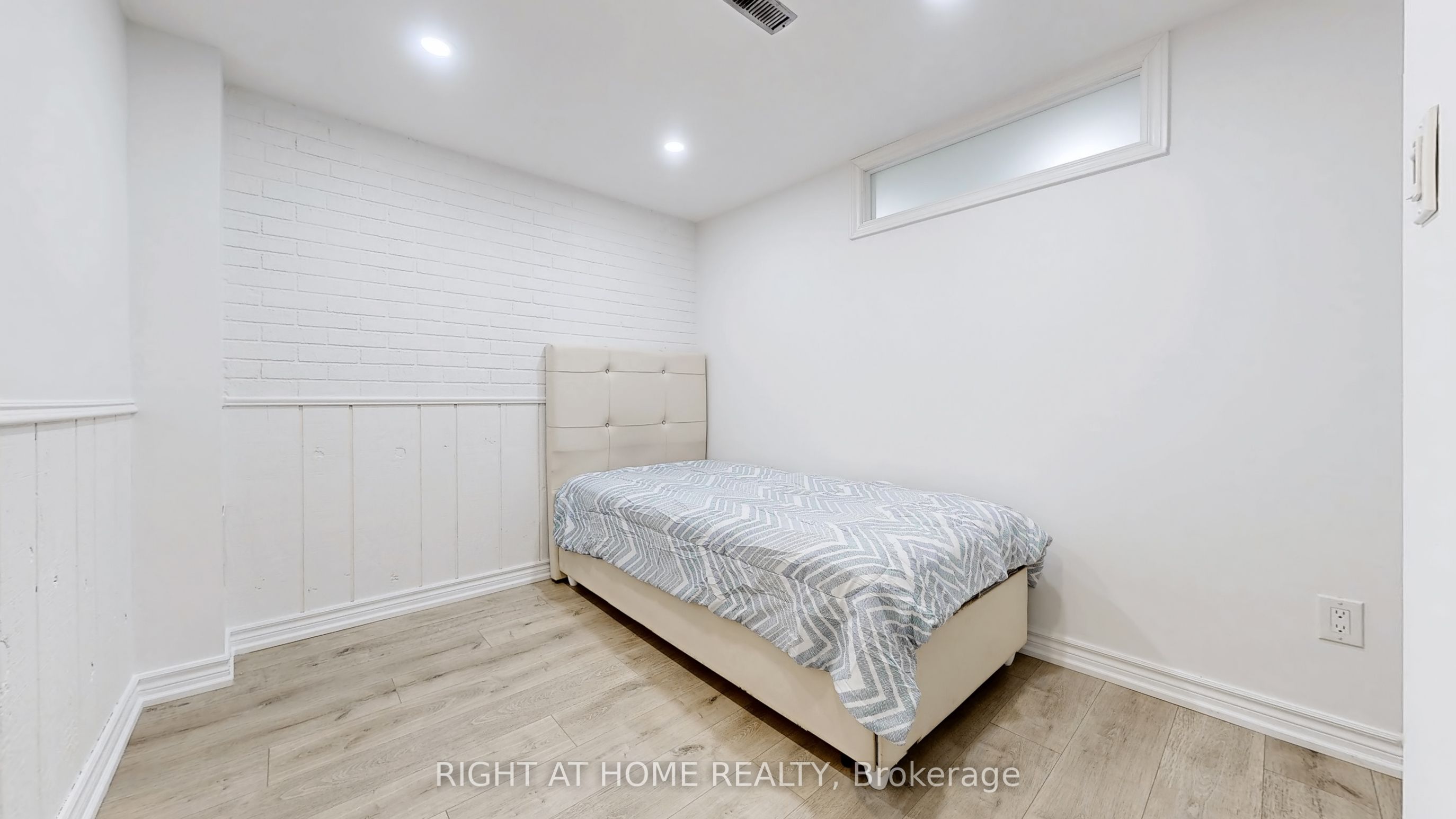 12a Kenmore Avenue Property Photo 33