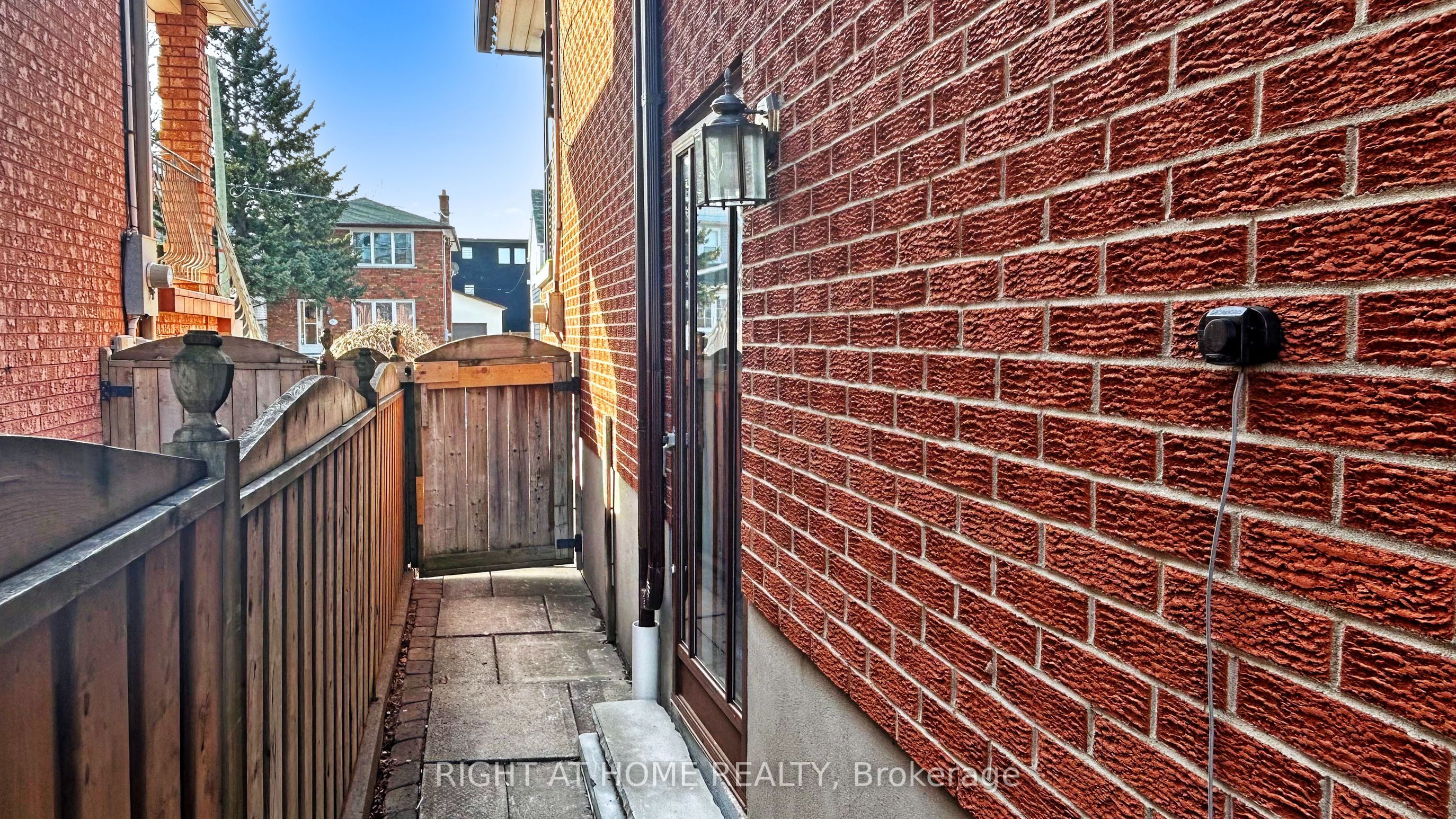 12a Kenmore Avenue Property Photo 40