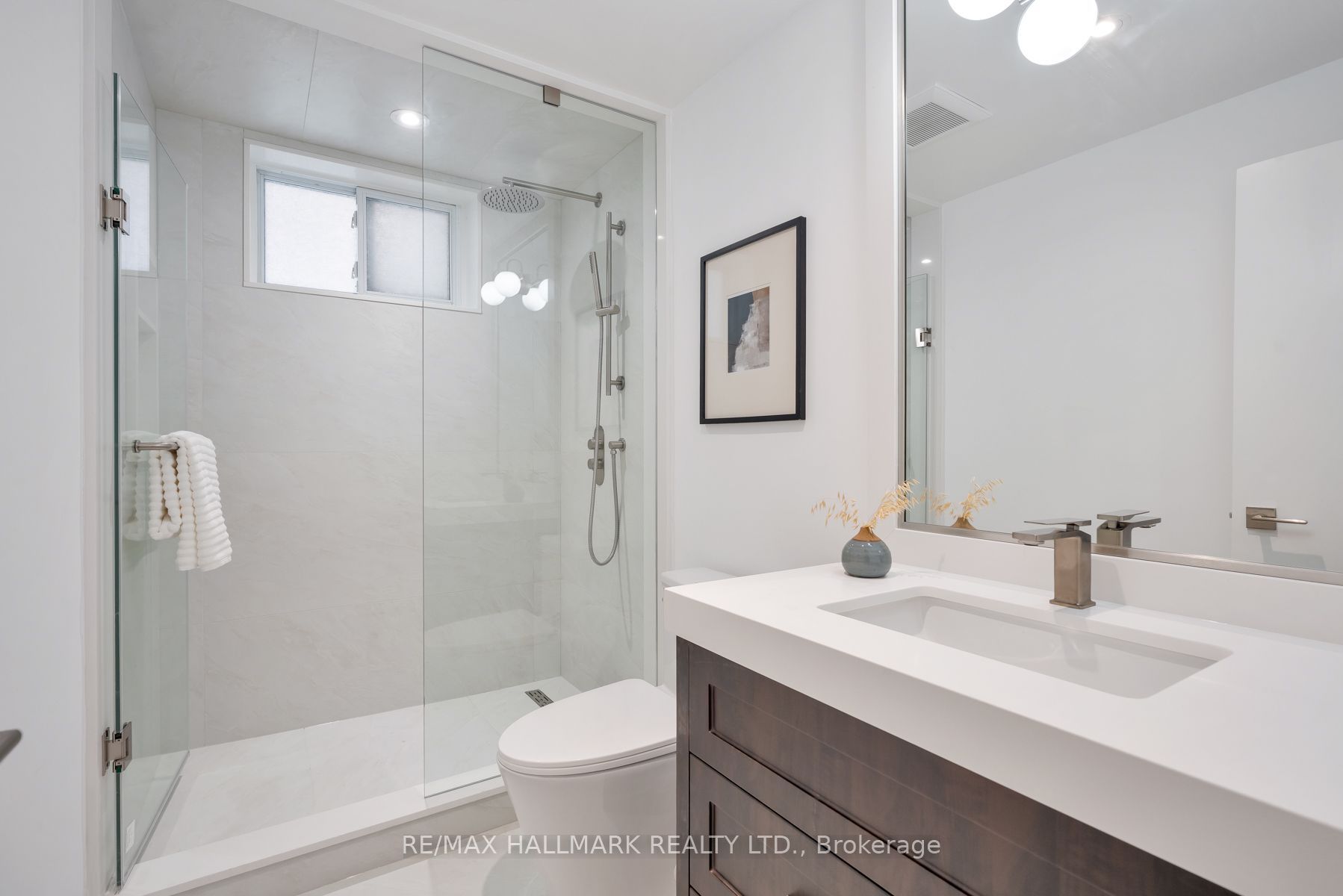 226 A Mortimer Avenue Property Photo 39