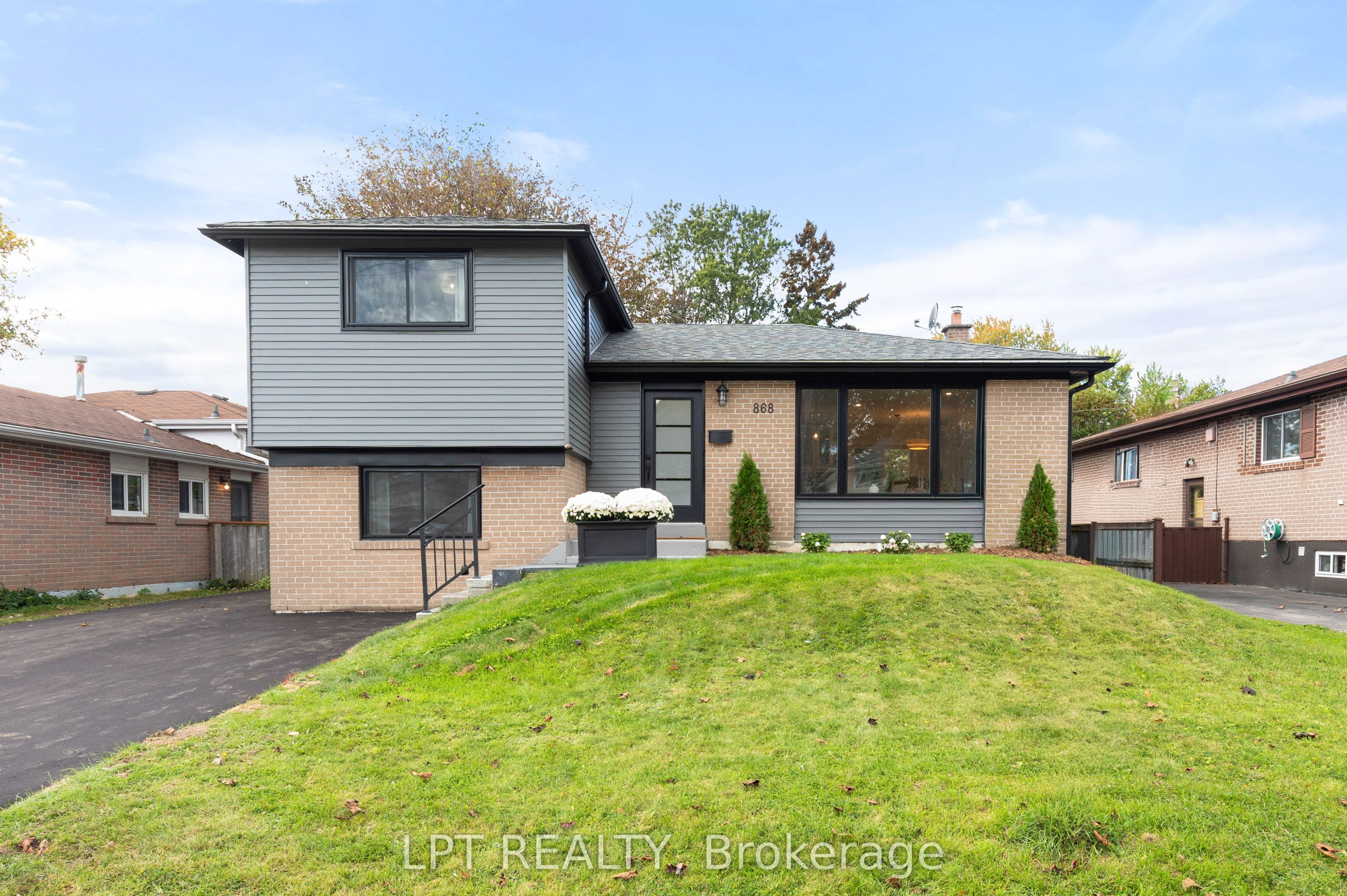 868 Liverpool Road Property Photo 1