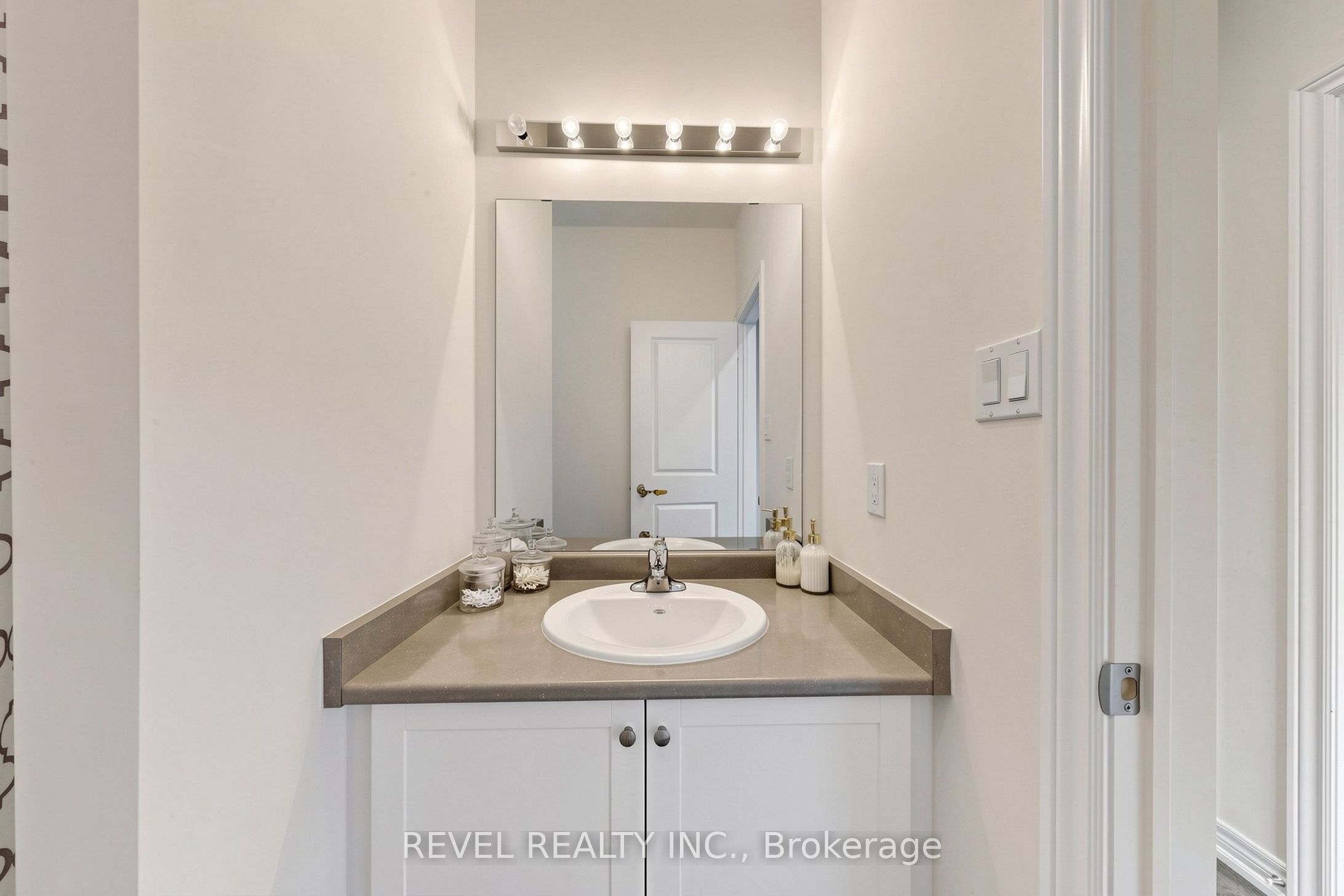 6 Dumaine Street Property Photo 40