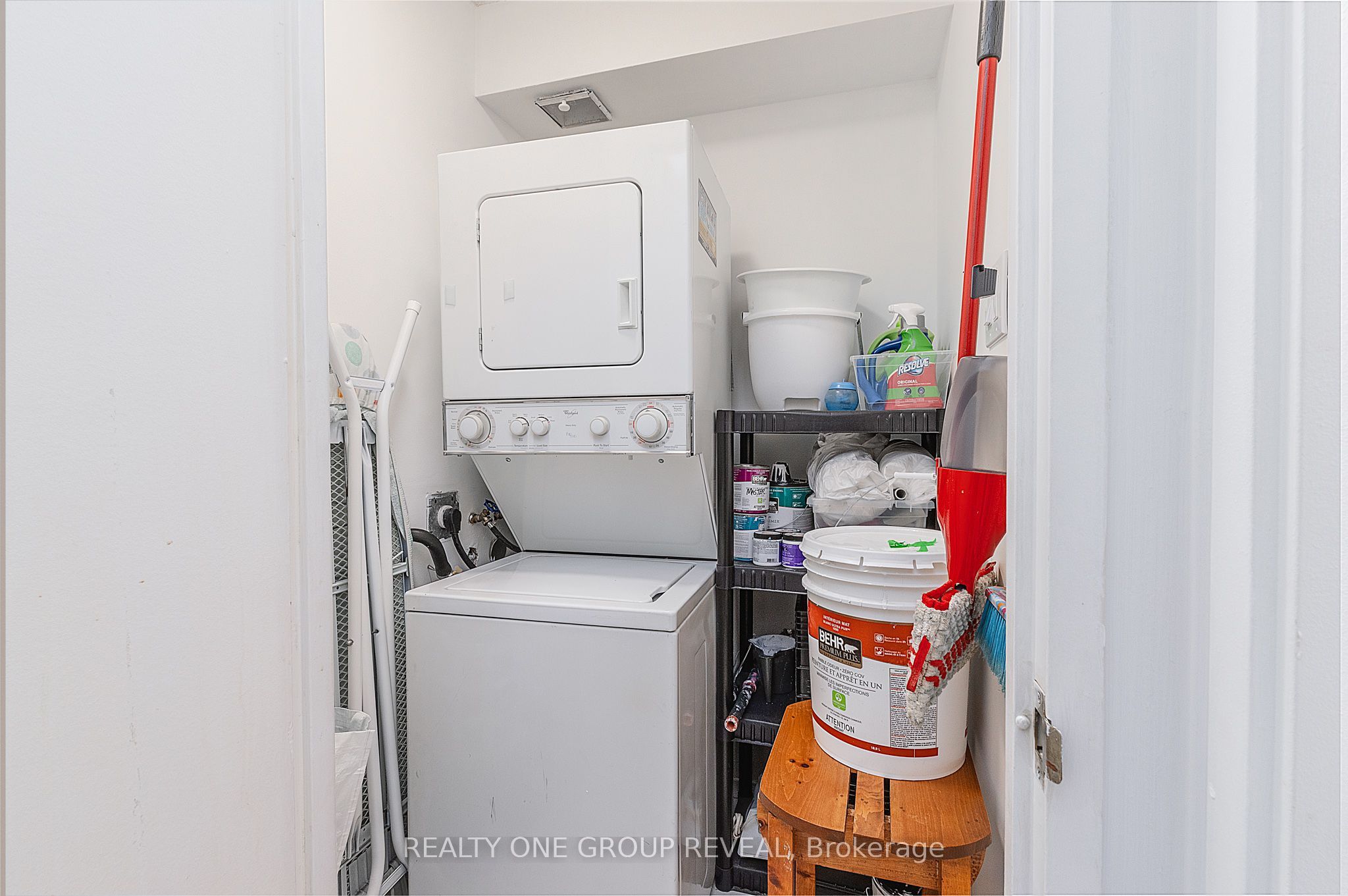 2 Westney Road N 602 Property Photo 10