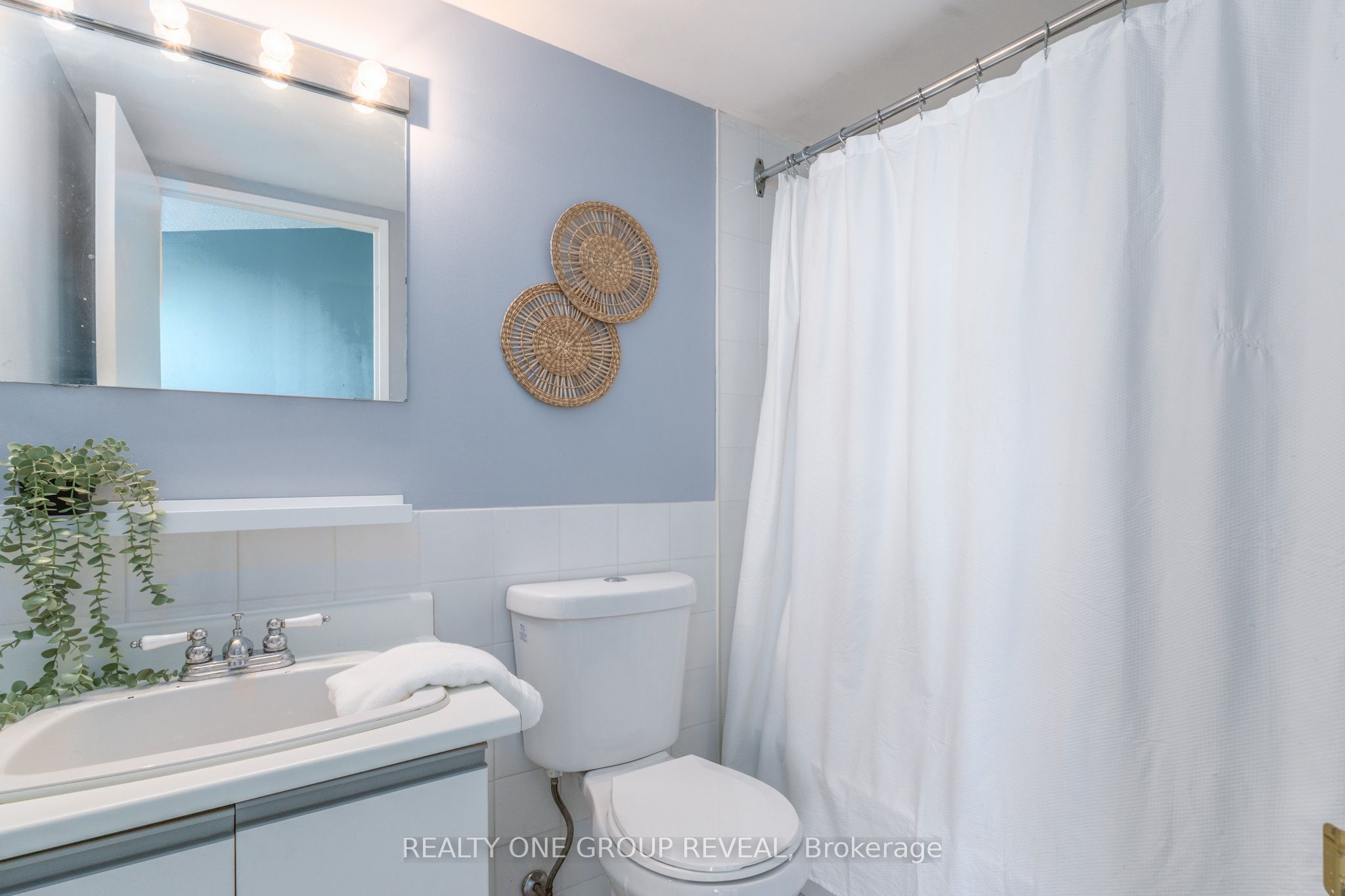 2 Westney Road N 602 Property Photo 18
