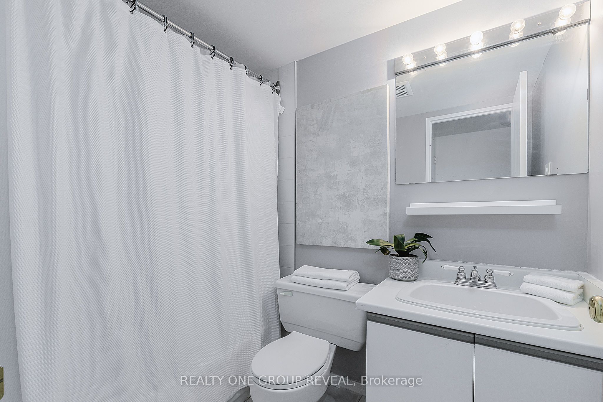 2 Westney Road N 602 Property Photo 22