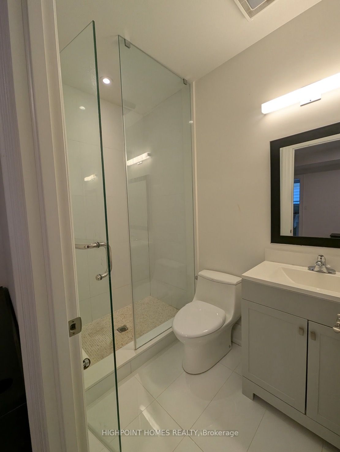 72b Gooderham Drive Lower 1 Property Photo 7