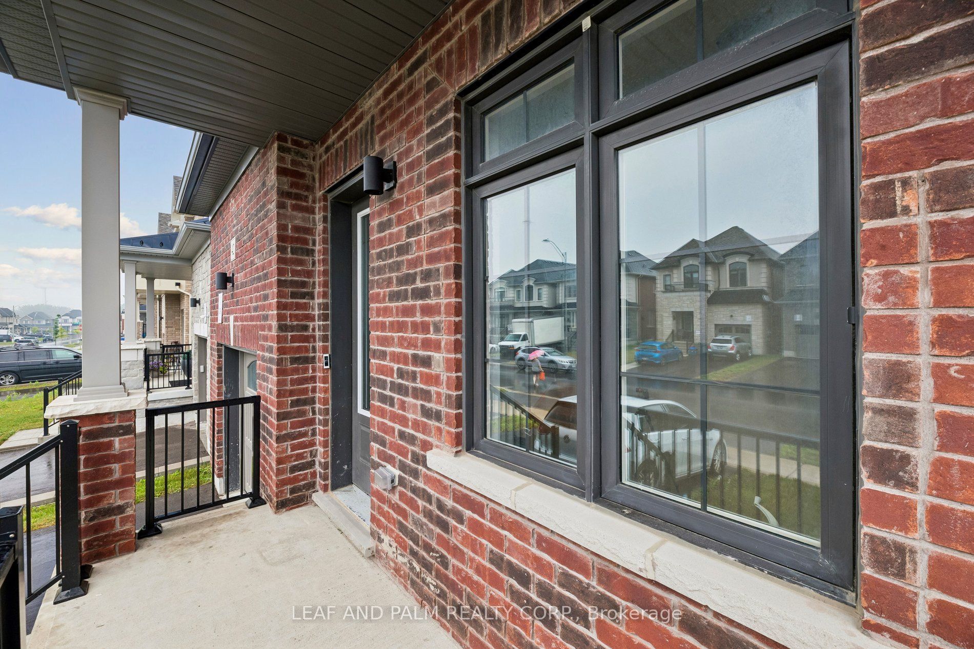 42 Northrop Avenue Property Photo 4