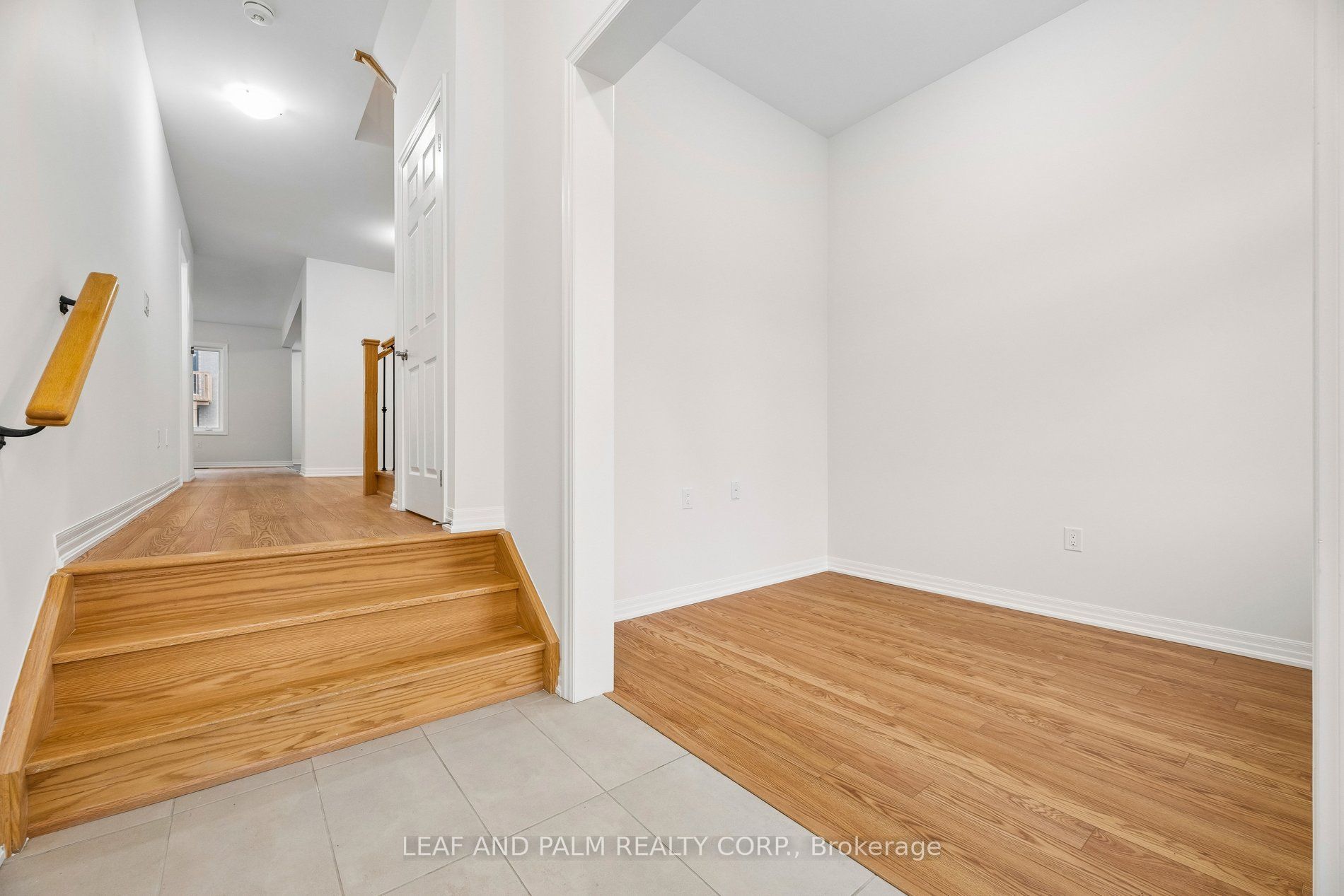 42 Northrop Avenue Property Photo 8