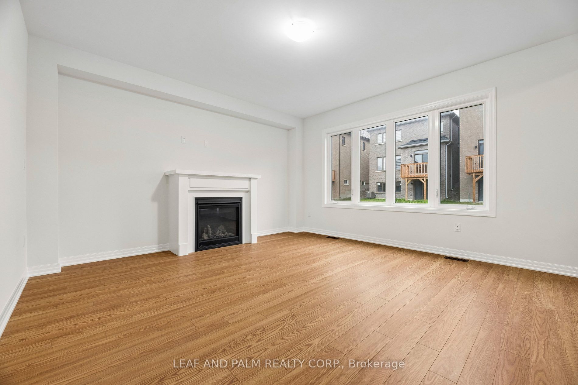 42 Northrop Avenue Property Photo 11