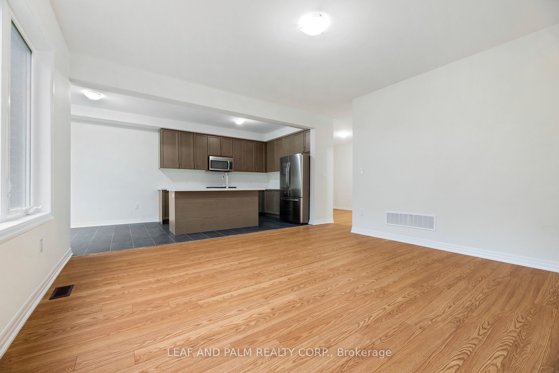 42 Northrop Avenue Property Photo 14
