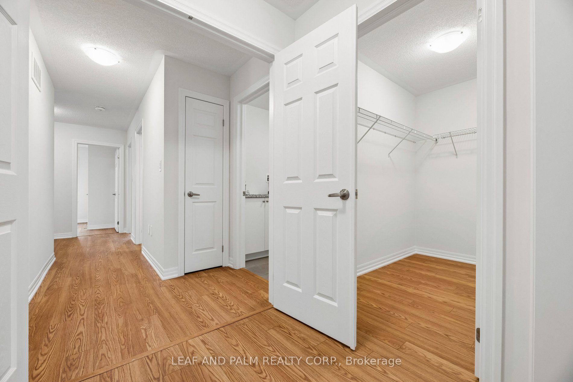 42 Northrop Avenue Property Photo 30