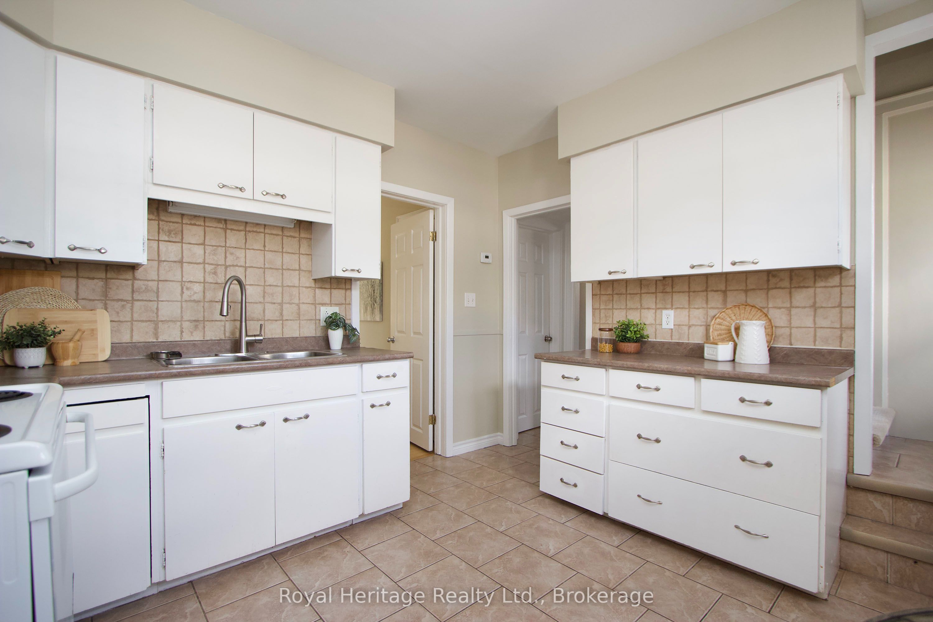 15 Russett Avenue Property Photo 7