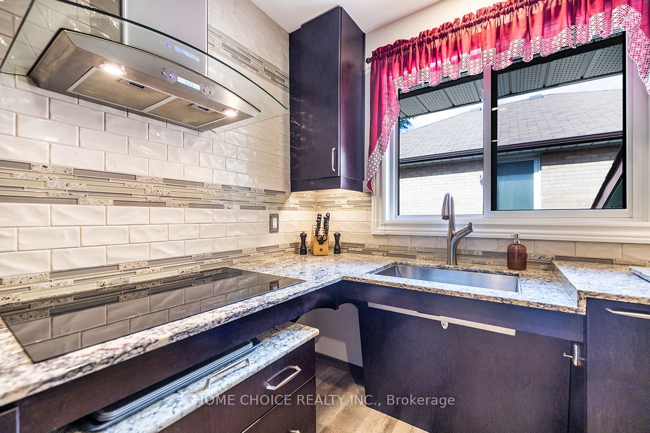 89 Harmony Road N Property Photo 16