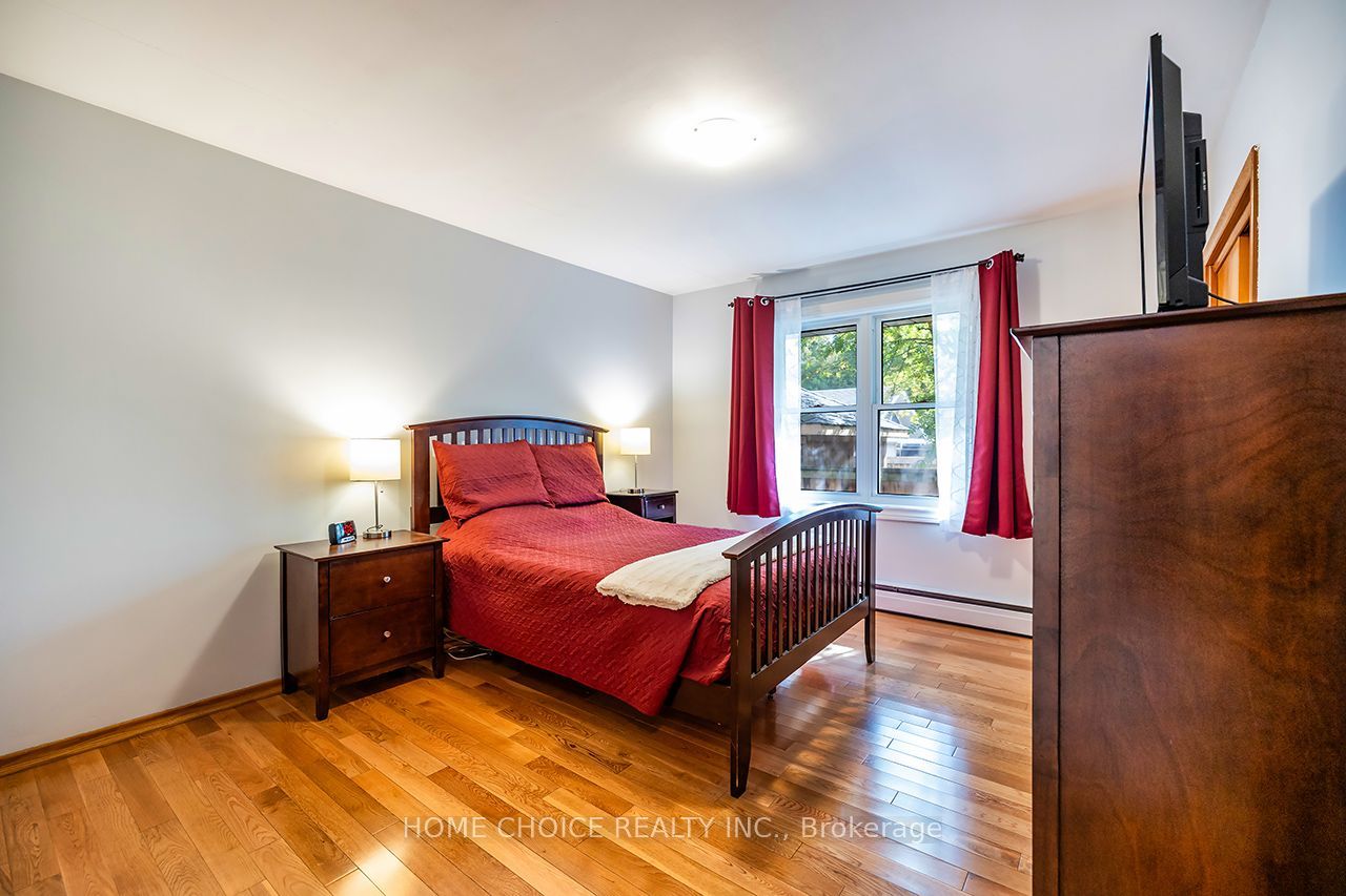 89 Harmony Road N Property Photo 18