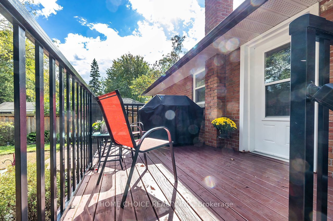 89 Harmony Road N Property Photo 29