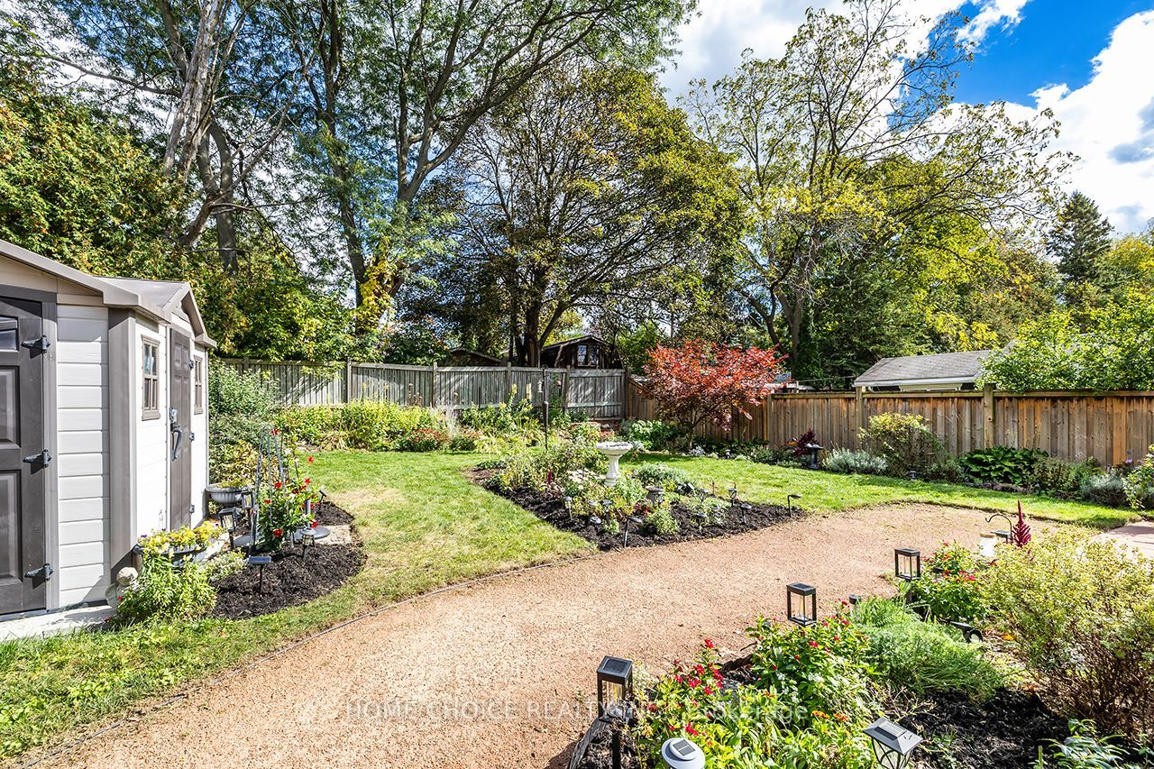 89 Harmony Road N Property Photo 31
