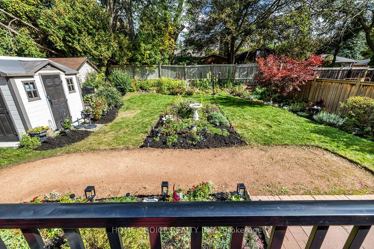 89 Harmony Road N Property Photo 33