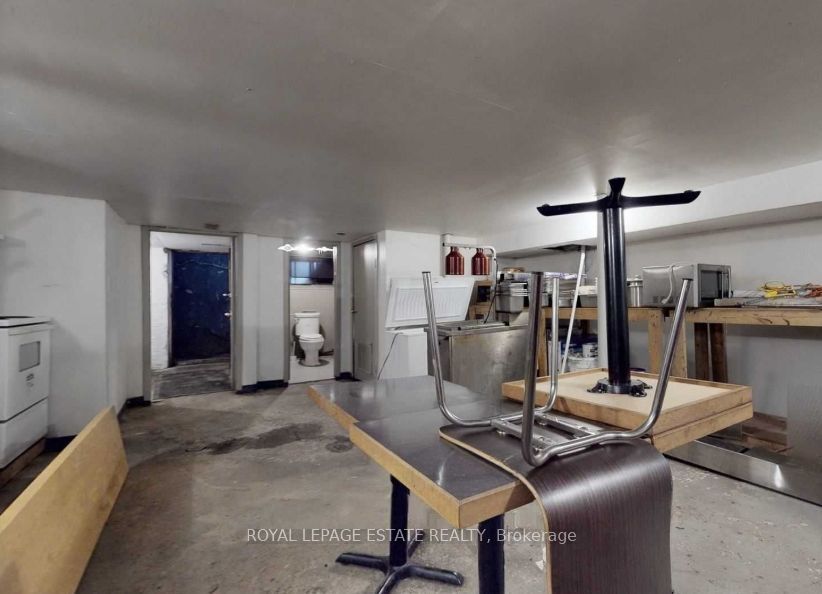64 Kingston Road Property Photo 6