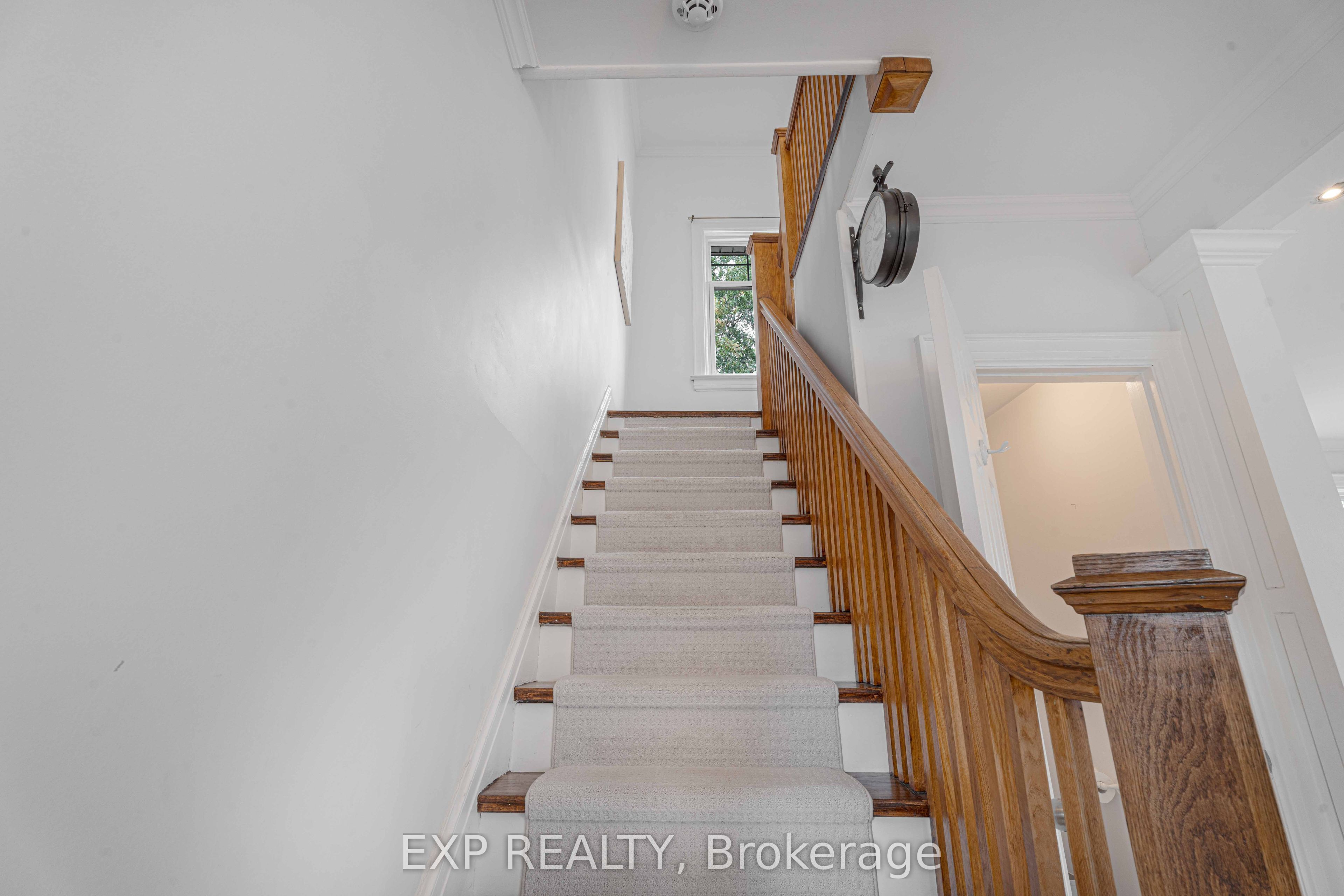 308 King Street E Property Photo 18