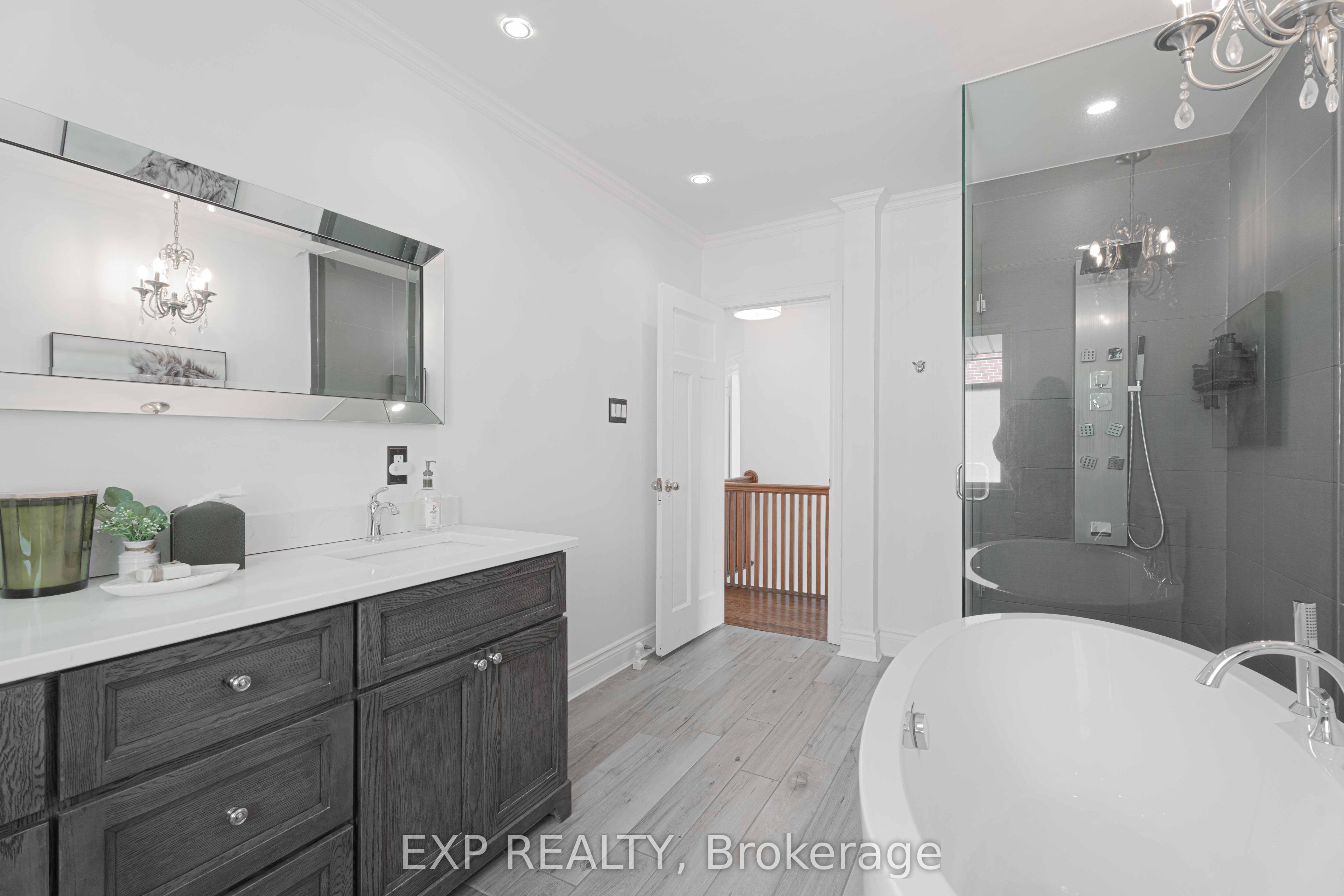 308 King Street E Property Photo 26