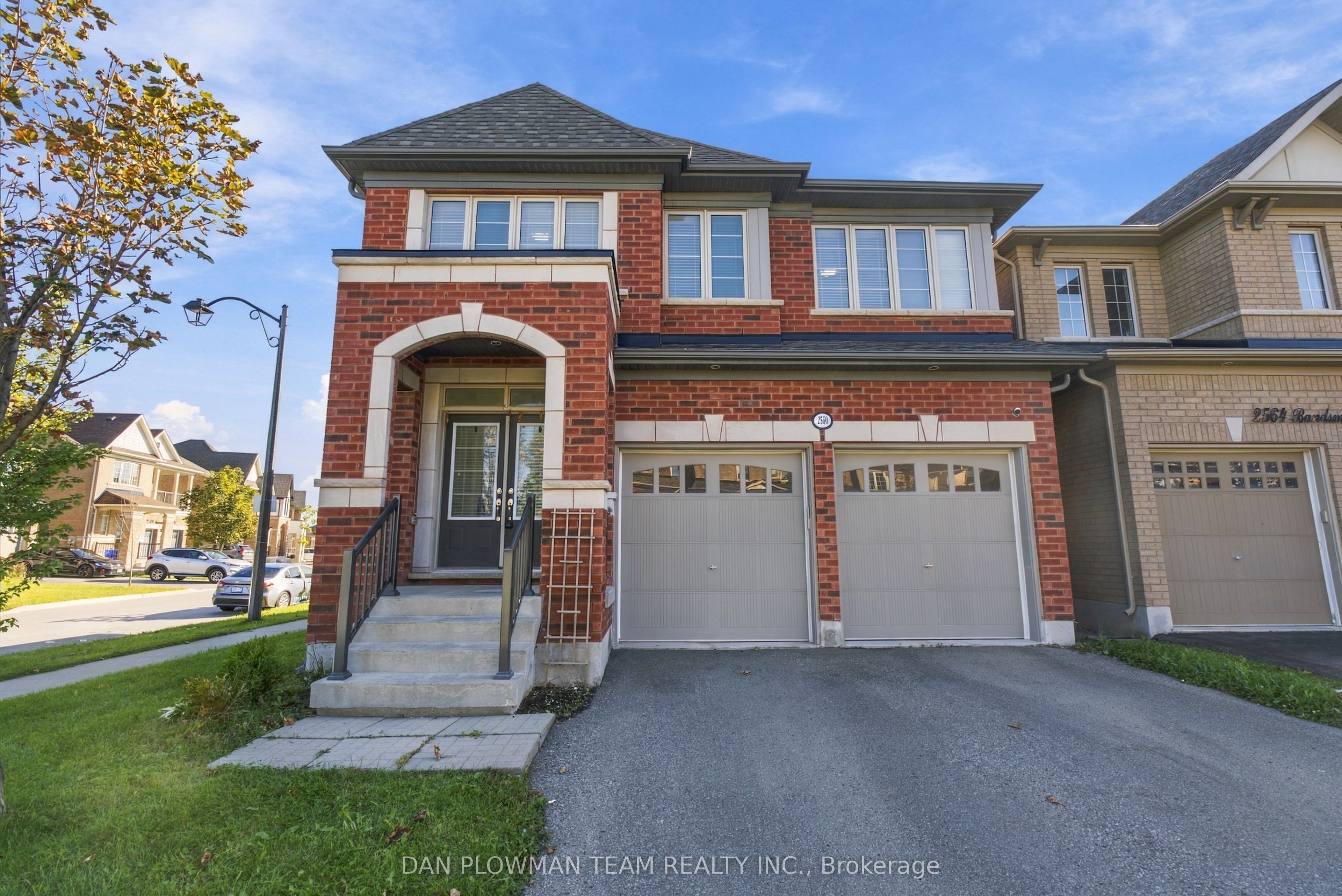 2560 Bandsman Crescent Property Photo 1
