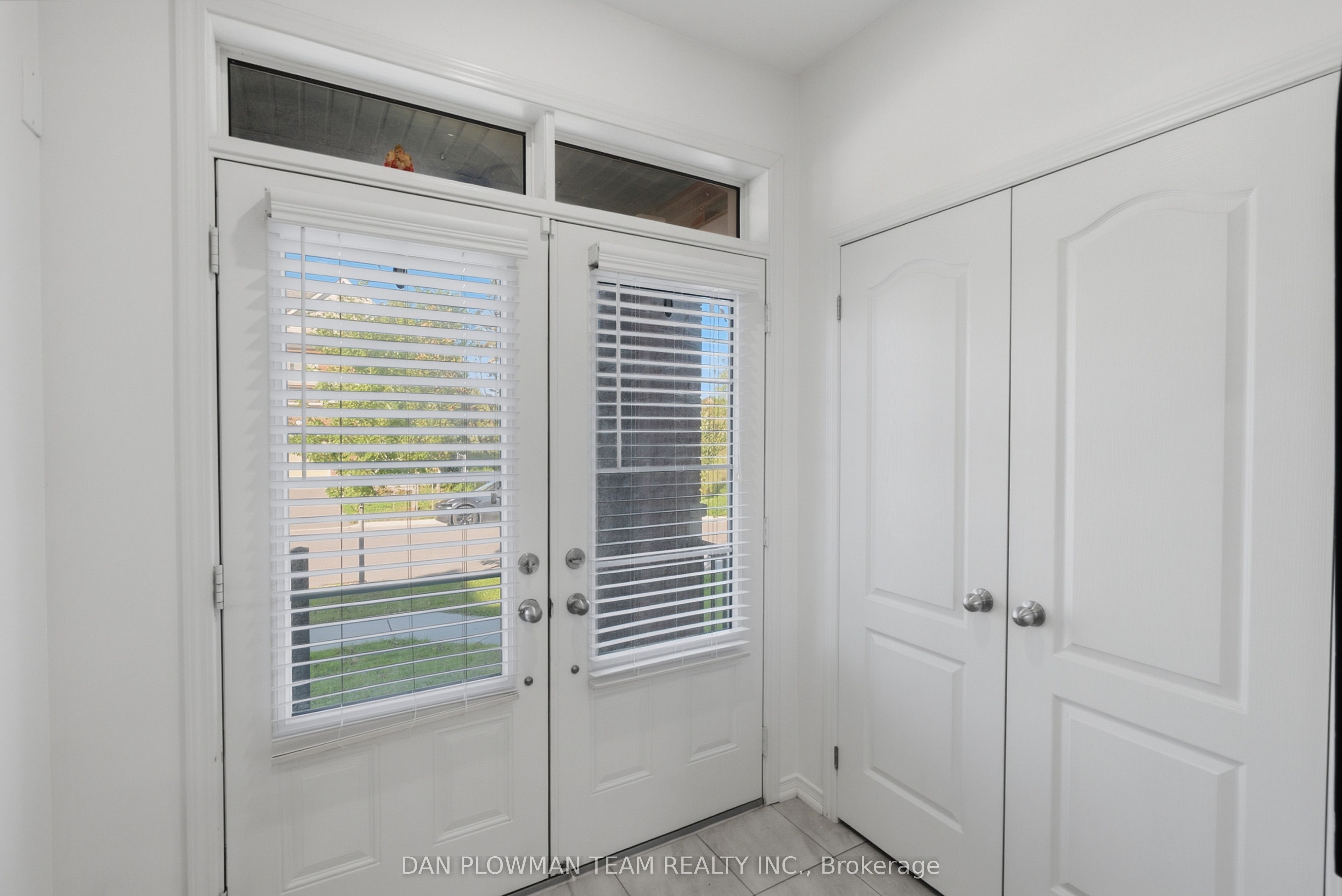 2560 Bandsman Crescent Property Photo 4