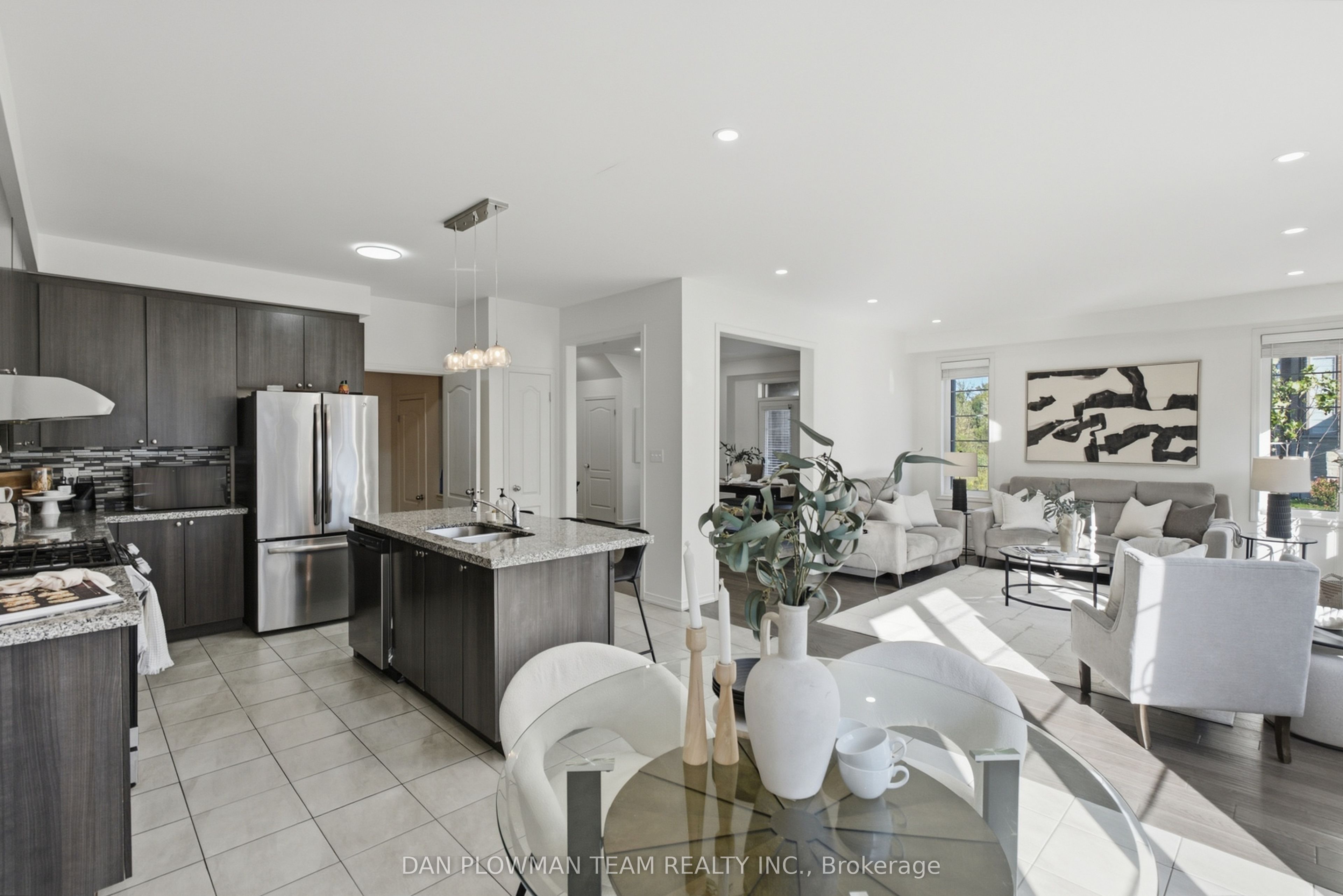 2560 Bandsman Crescent Property Photo 14